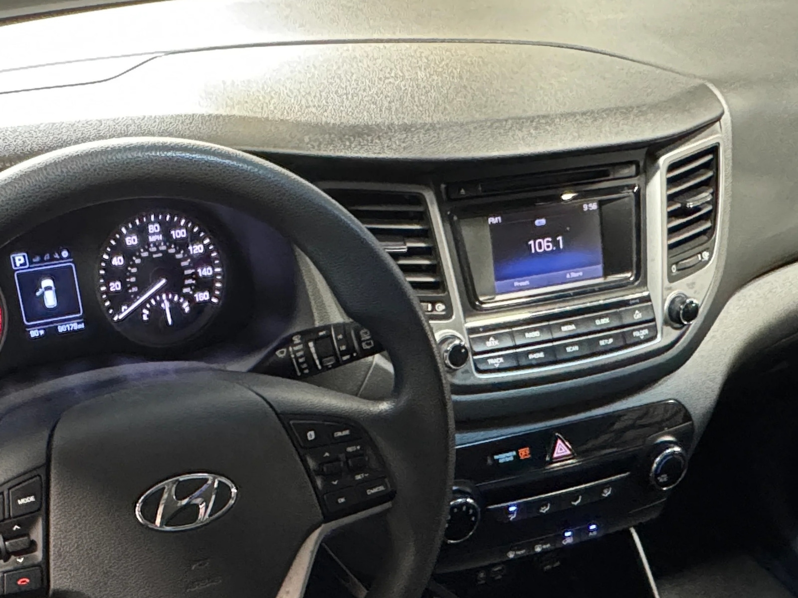 Thumbnail: 2017 Hyundai Tucson - 3