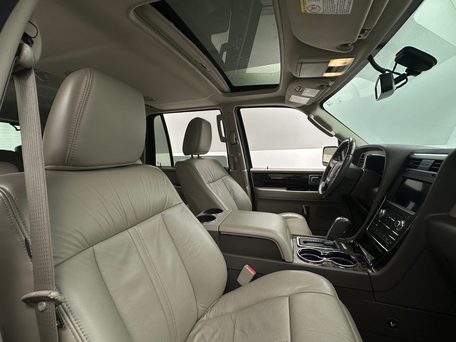 Thumbnail: 2016 Lincoln Navigator - 2