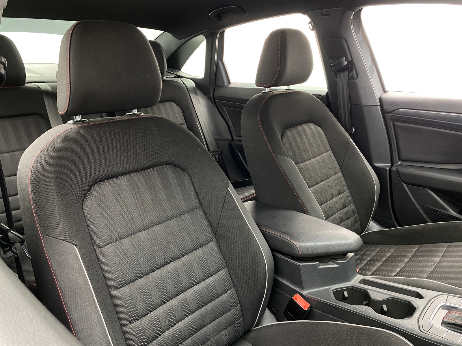Thumbnail: 2019 Volkswagen Jetta - 2