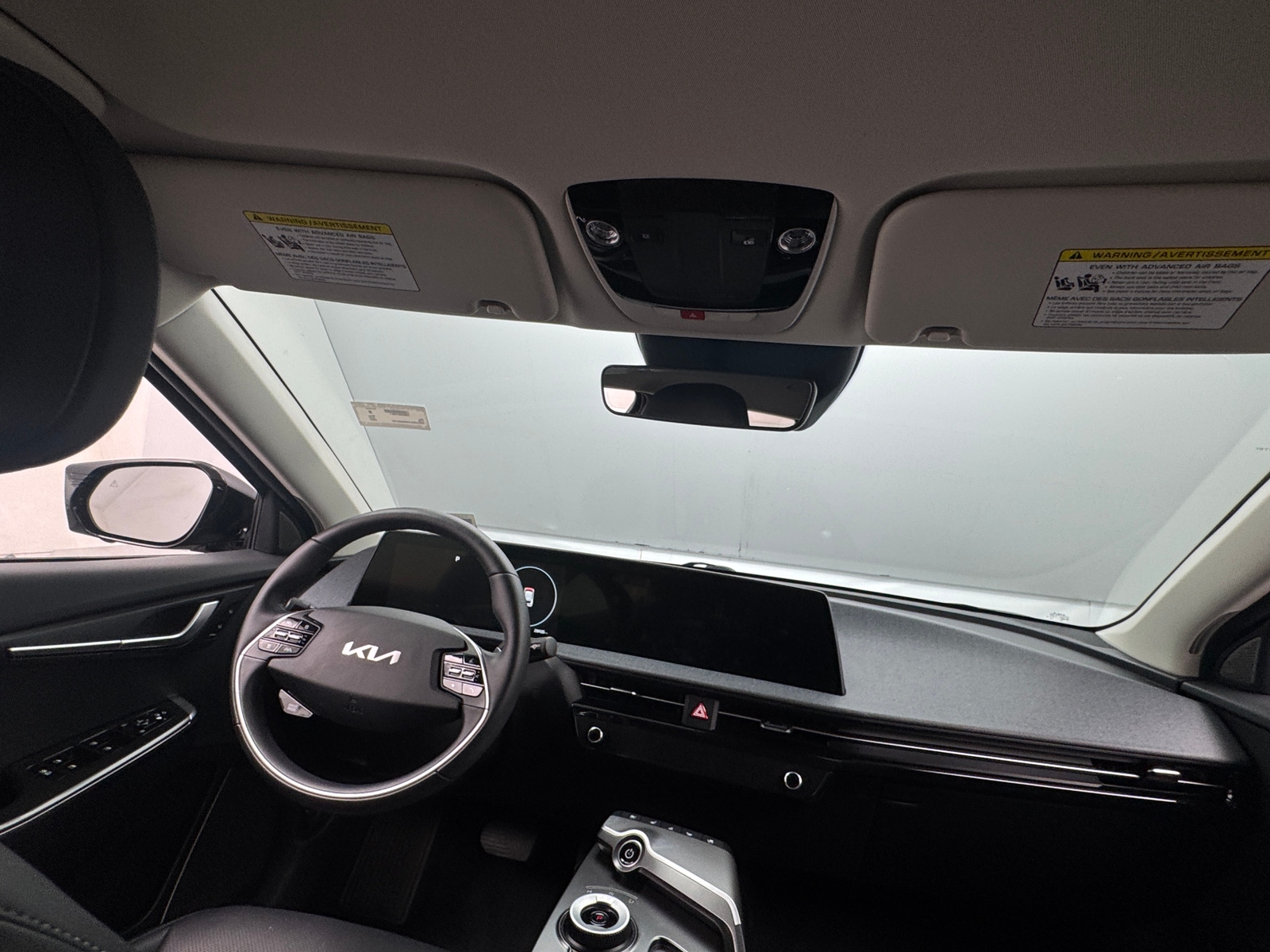 Thumbnail: 2022 Kia EV6 - 2