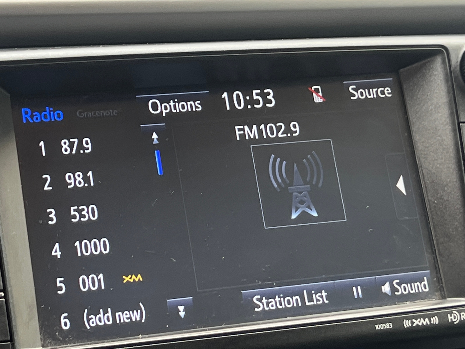 Thumbnail: 2017 Toyota RAV4 - 3