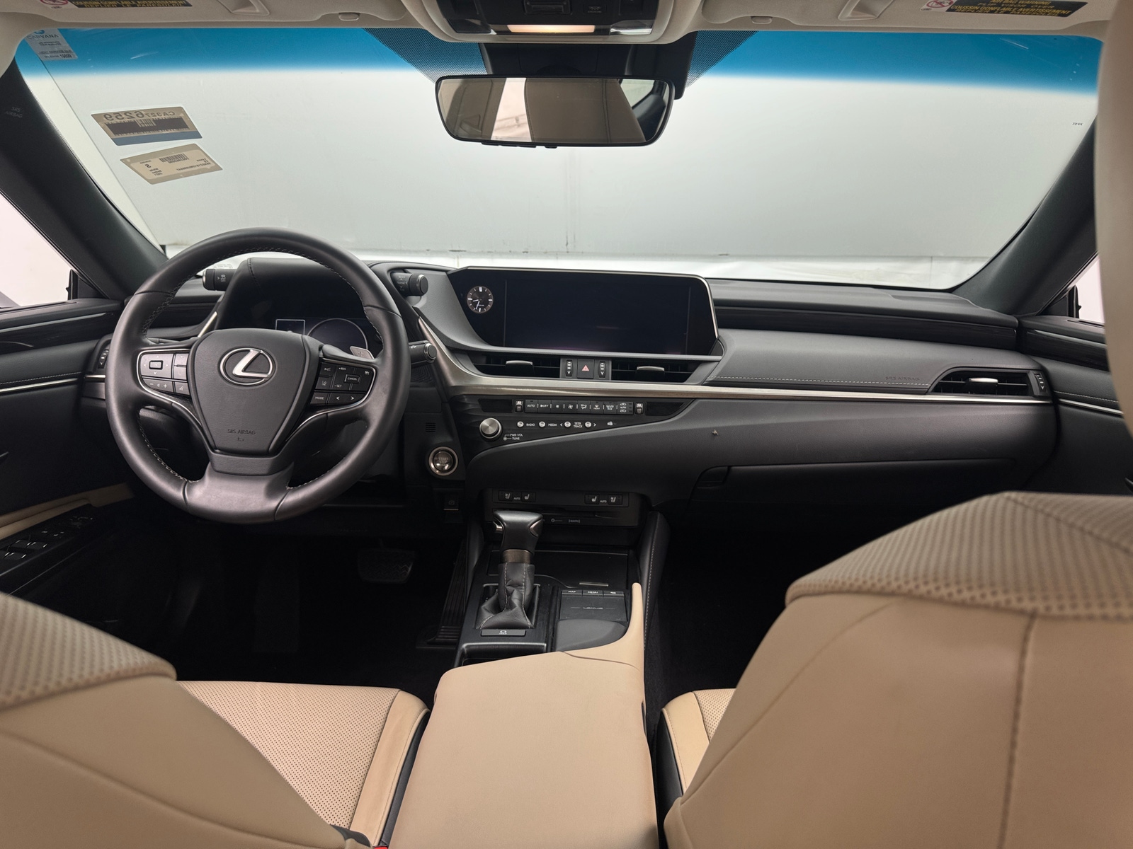 Thumbnail: 2021 Lexus ES - 2