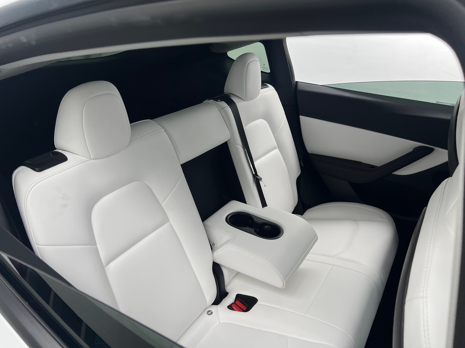 Thumbnail: 2022 Tesla Model Y - 4