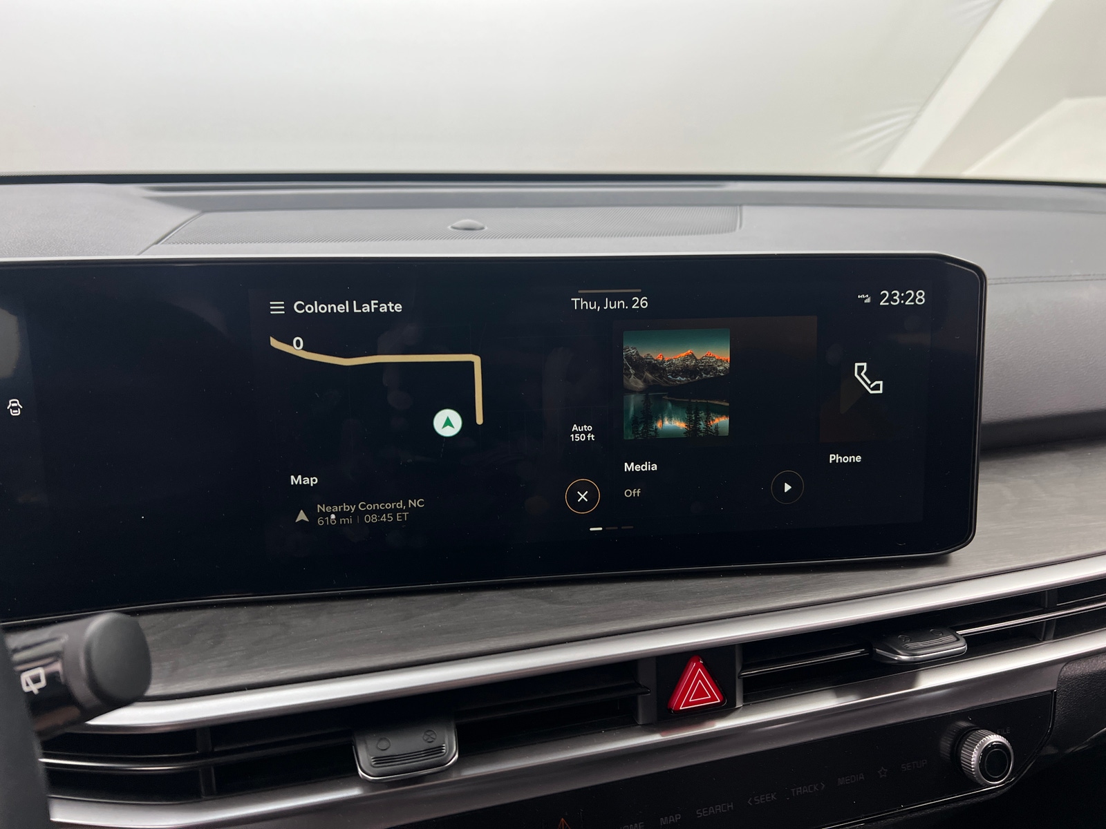 Thumbnail: 2024 Kia Sorento - 4