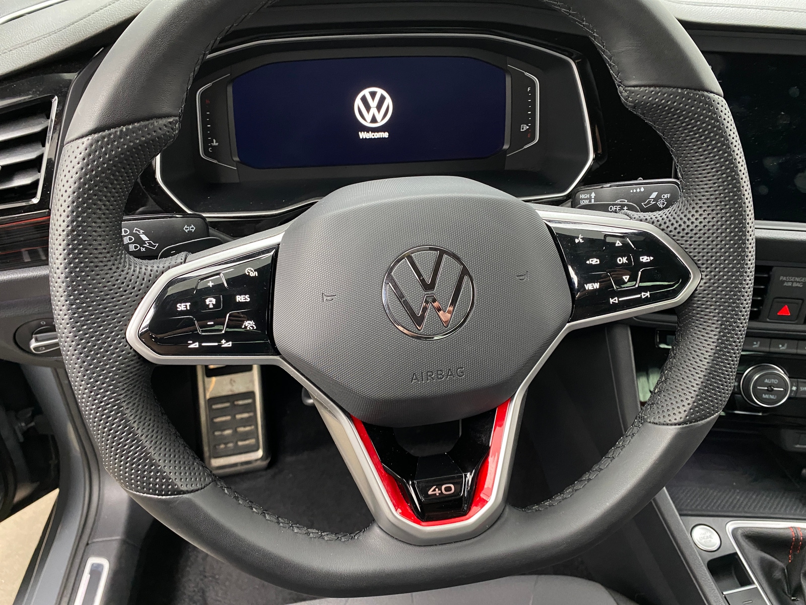 Thumbnail: 2024 Volkswagen Jetta - 5