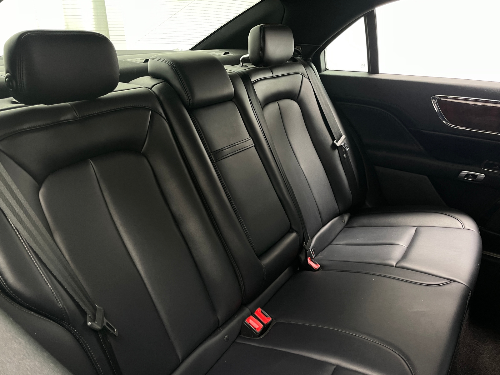 Thumbnail: 2017 Lincoln Continental - 5