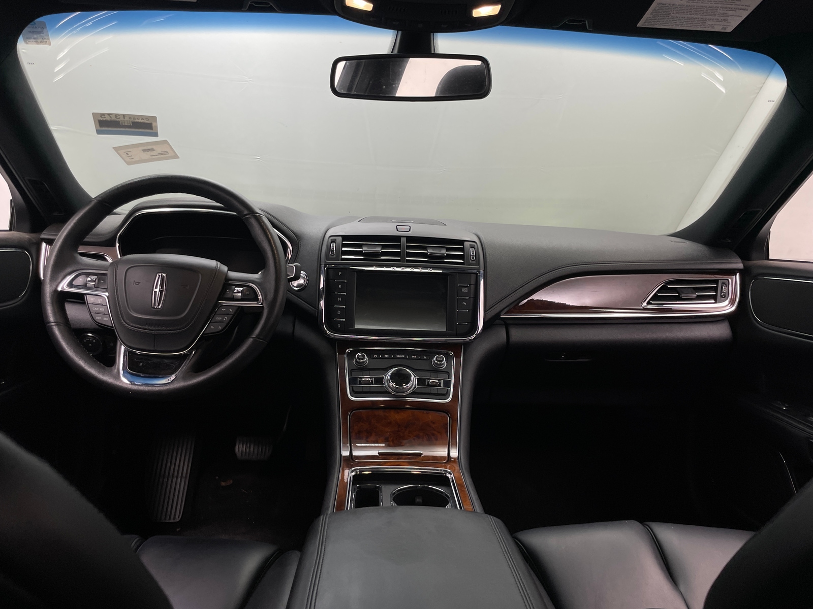 Thumbnail: 2017 Lincoln Continental - 2