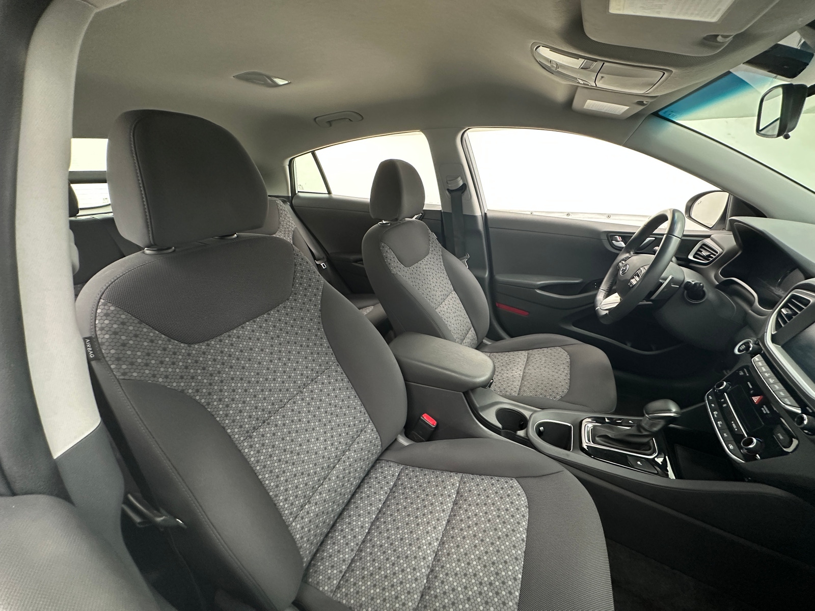 Thumbnail: 2019 Hyundai Ioniq - 2