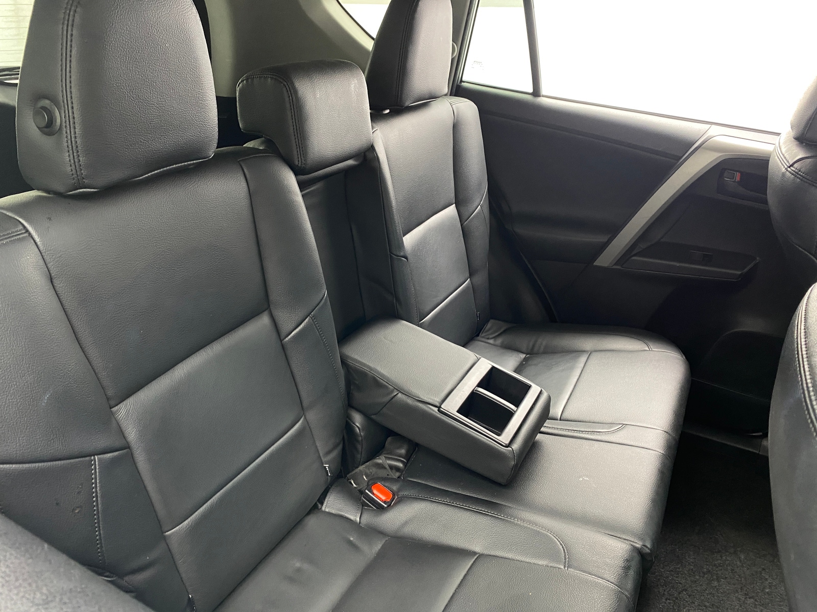 Thumbnail: 2017 Toyota RAV4 - 6