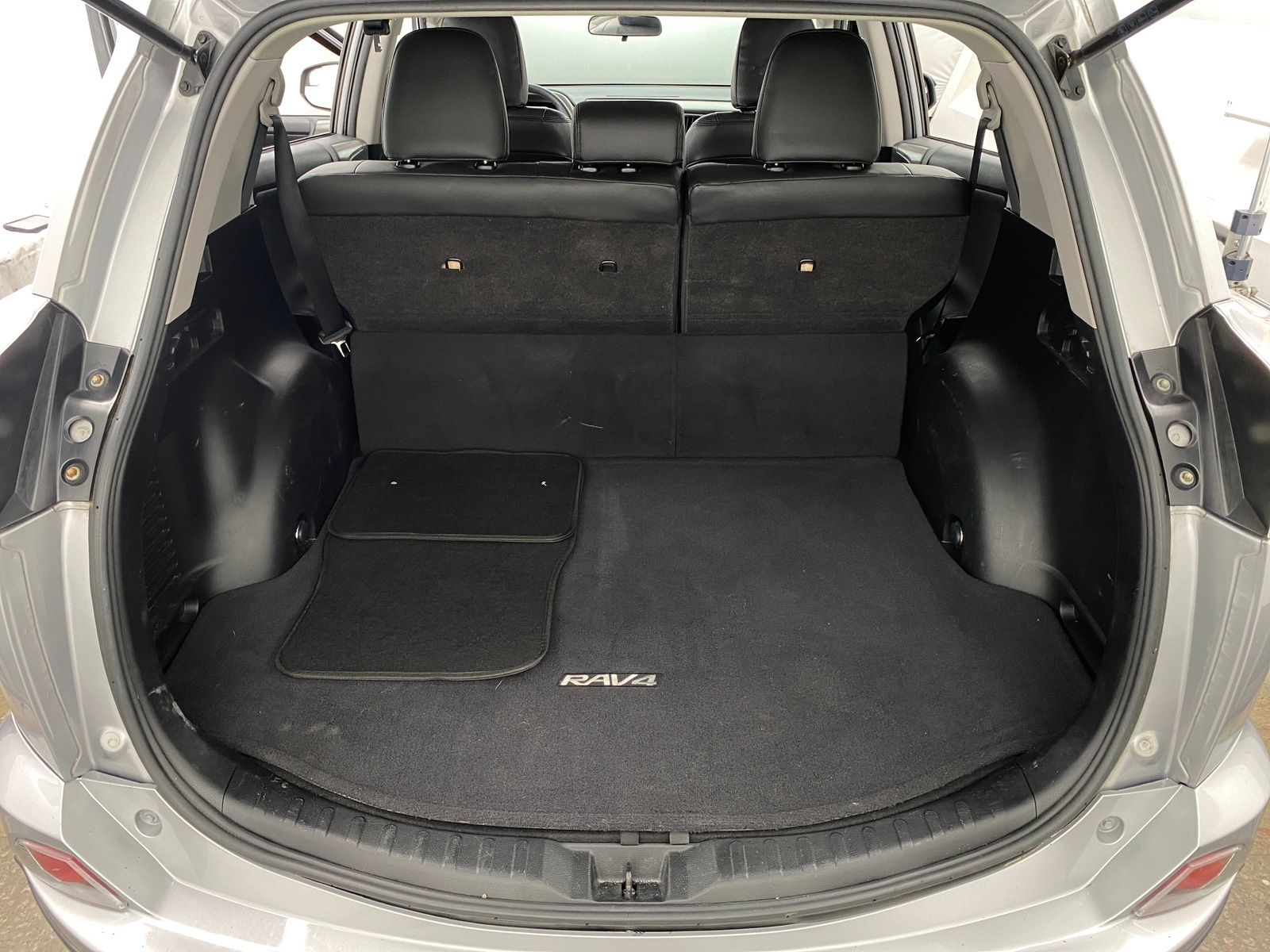 Thumbnail: 2017 Toyota RAV4 - 7