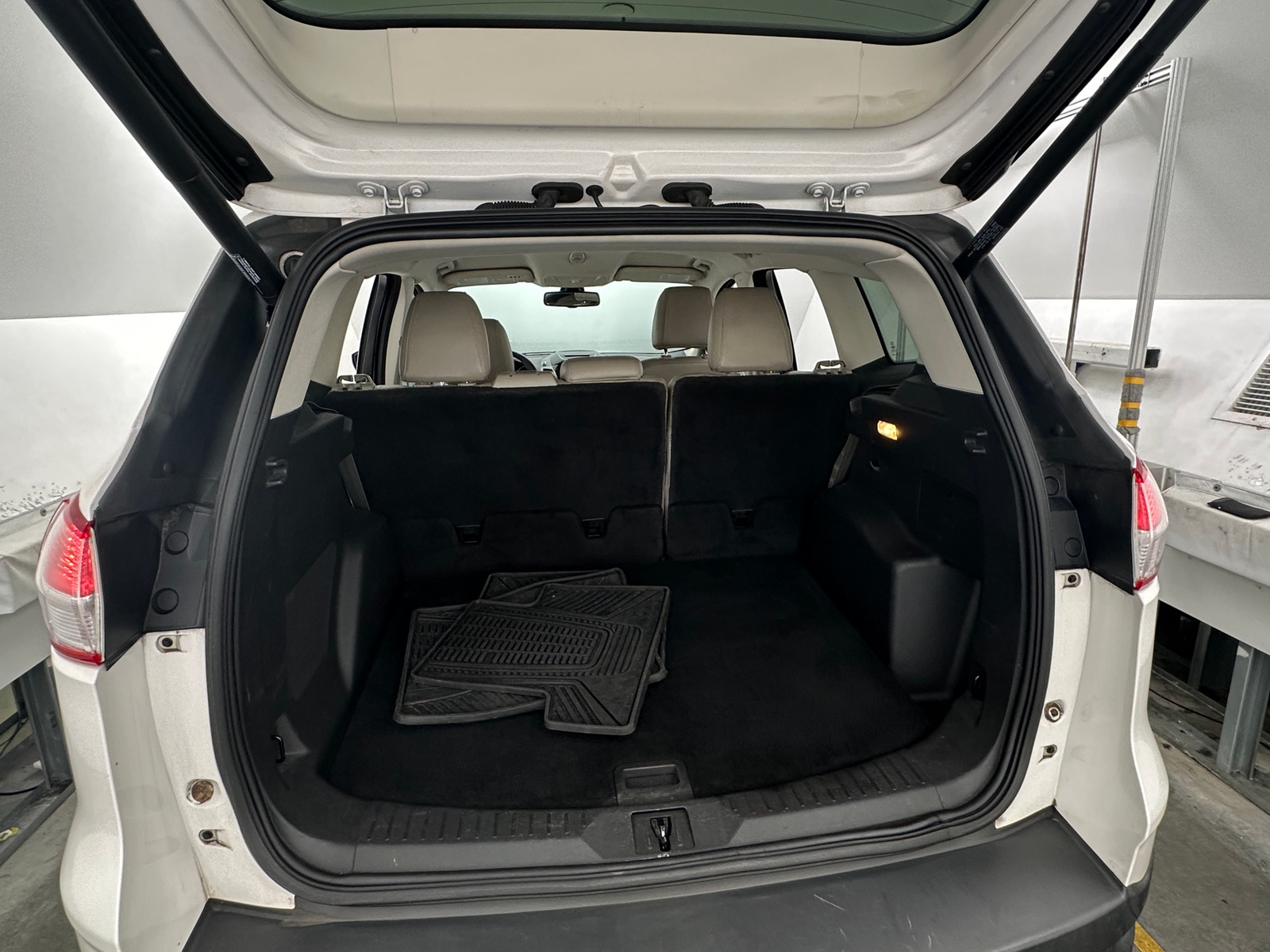 Thumbnail: 2013 Ford Escape - 6