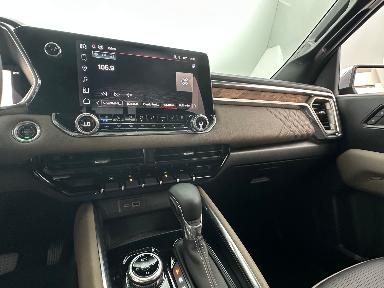 Thumbnail: 2024 GMC Canyon - 3