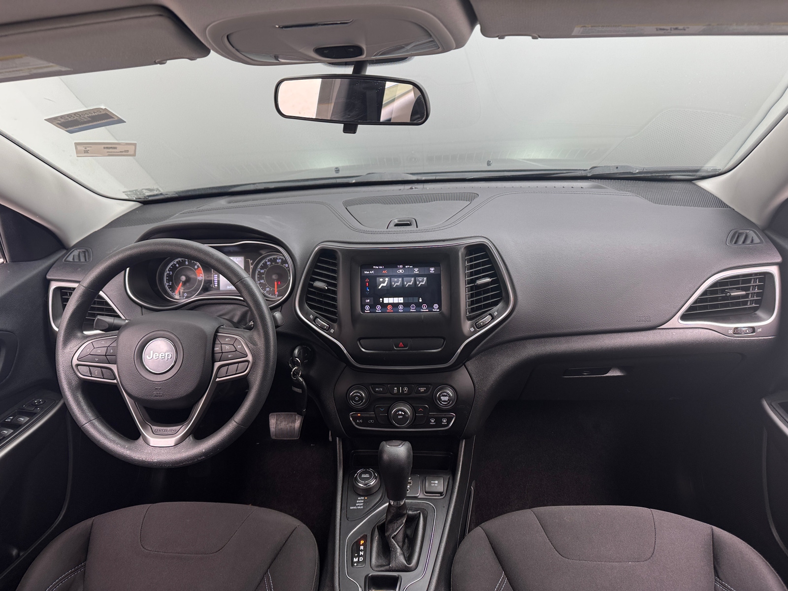 Thumbnail: 2019 Jeep Cherokee - 3