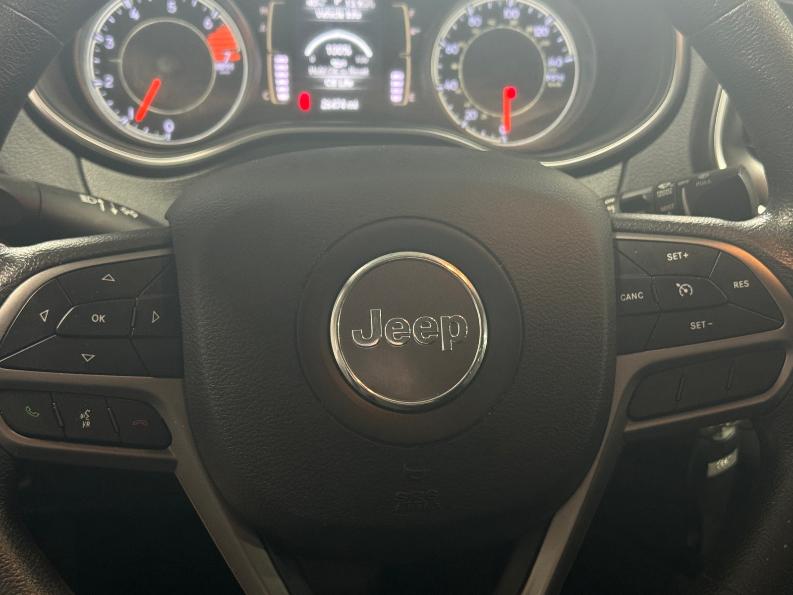 Thumbnail: 2019 Jeep Cherokee - 5