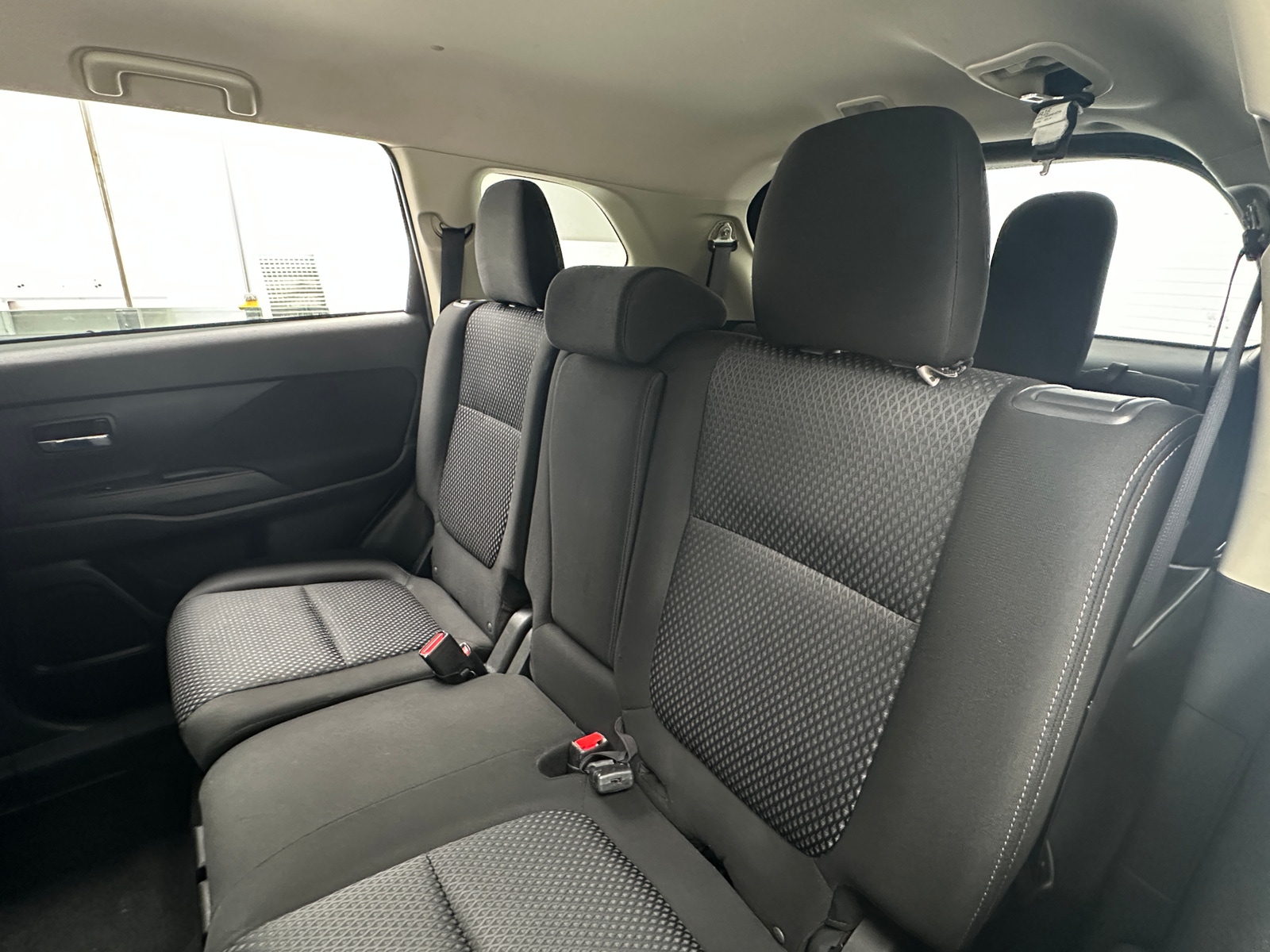 Thumbnail: 2018 Mitsubishi Outlander - 6