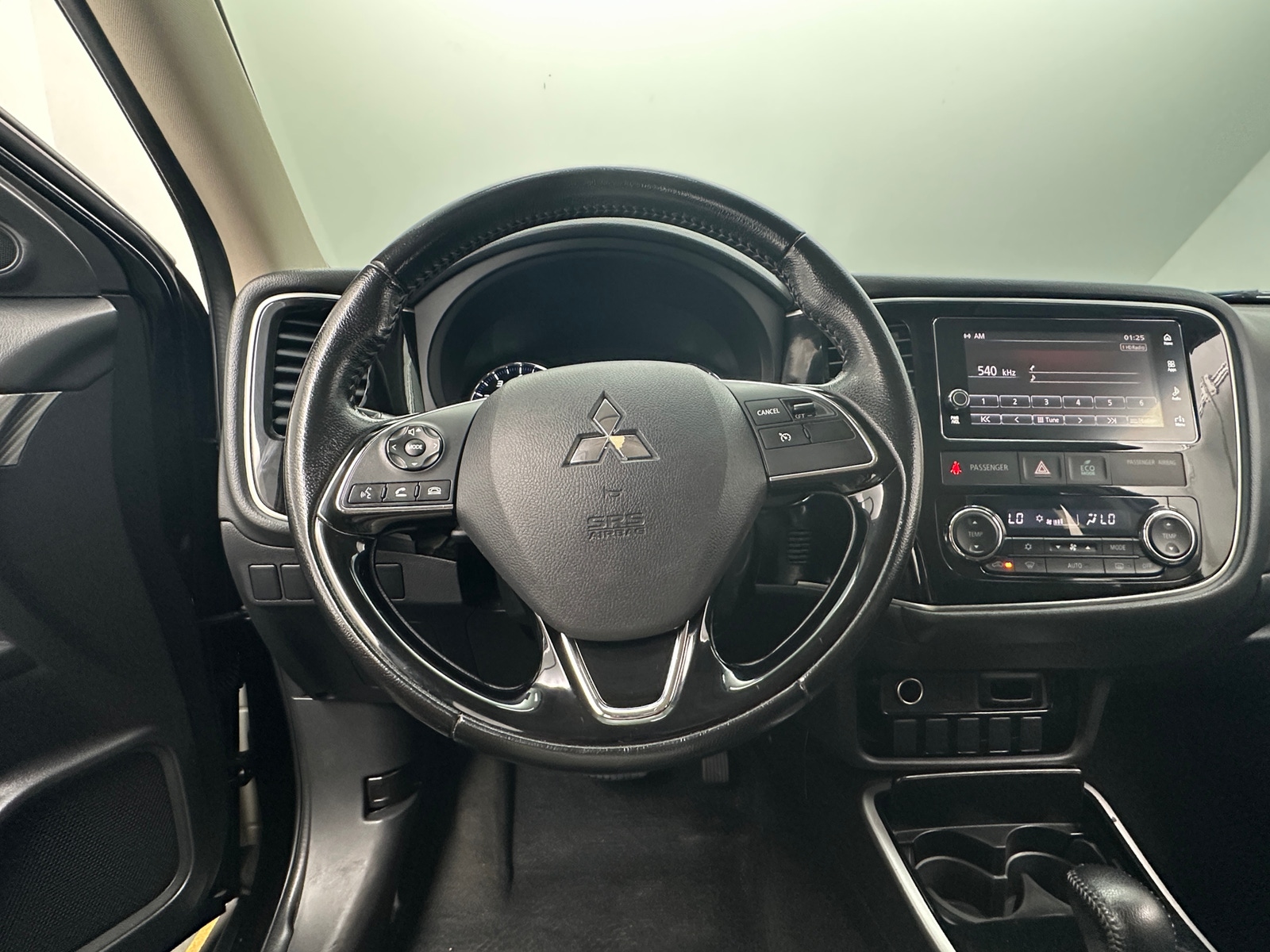 Thumbnail: 2018 Mitsubishi Outlander - 5