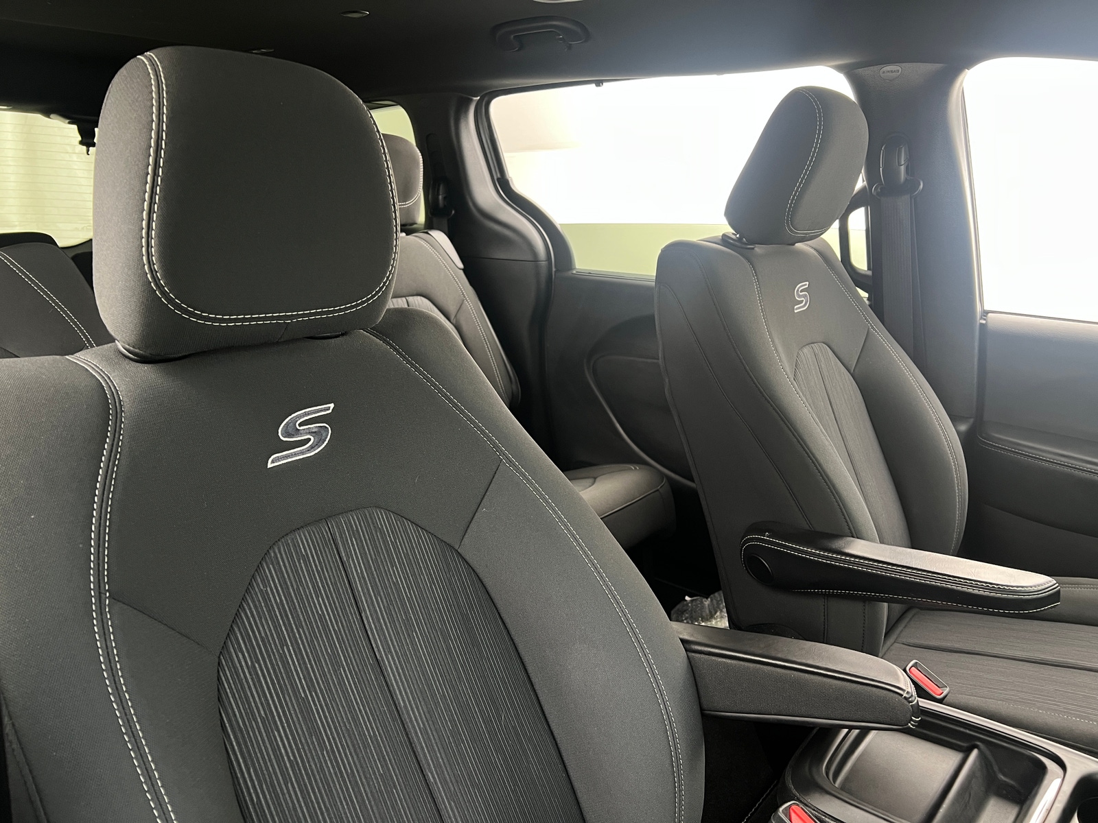 Thumbnail: 2019 Chrysler Pacifica - 2