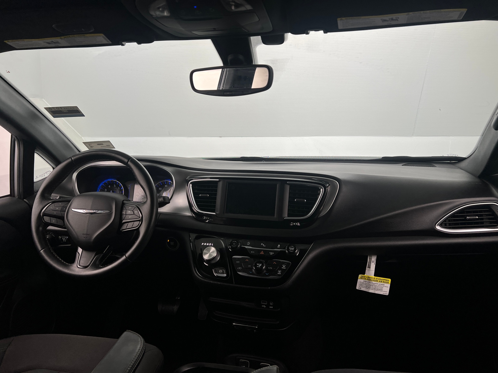 Thumbnail: 2019 Chrysler Pacifica - 3