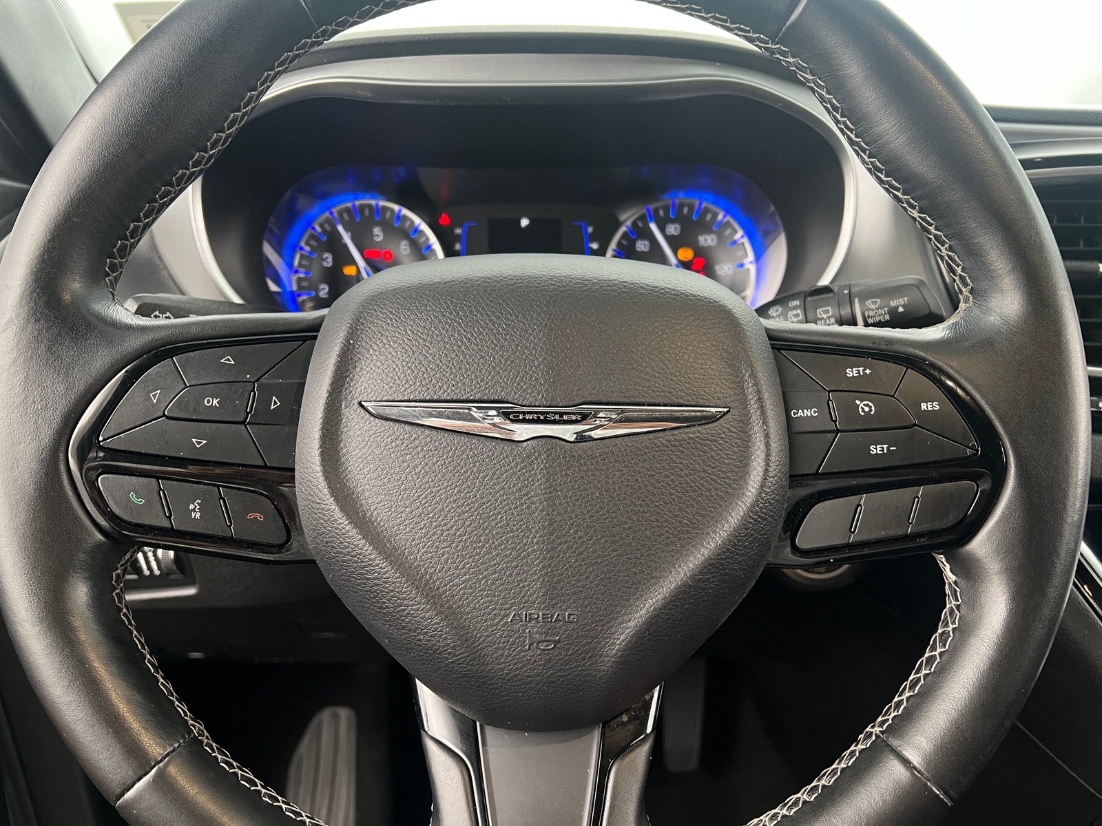 Thumbnail: 2019 Chrysler Pacifica - 5