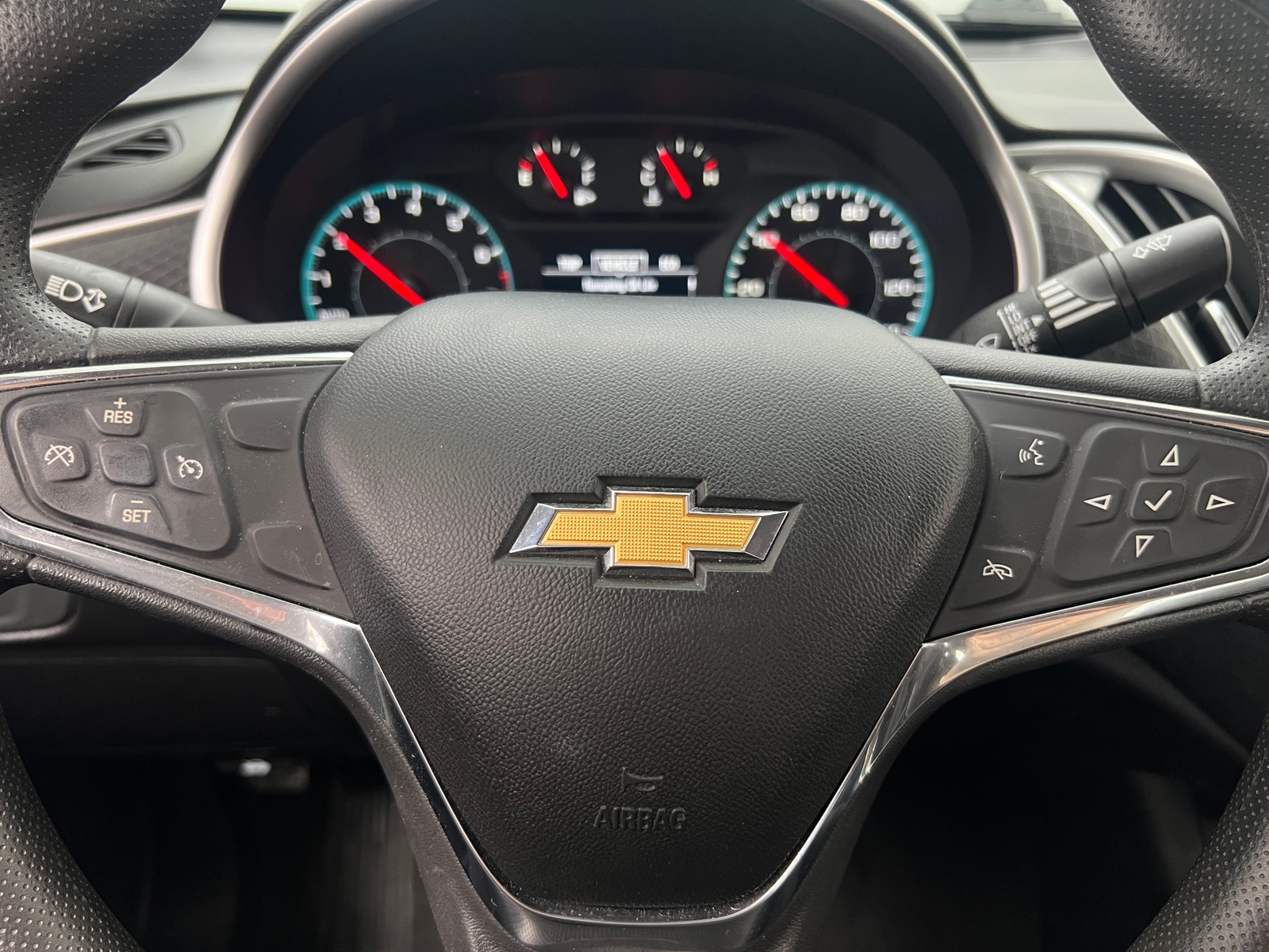 Thumbnail: 2020 Chevrolet Malibu - 5