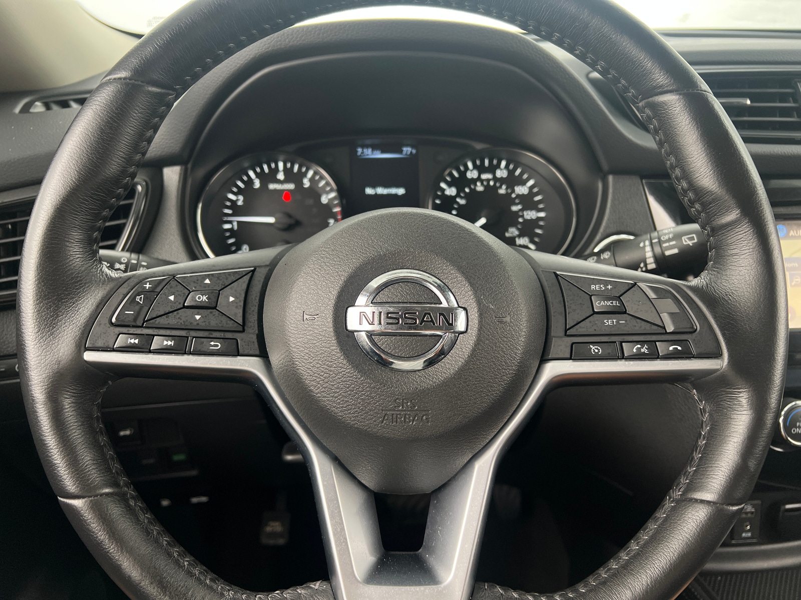 Thumbnail: 2017 Nissan Rogue - 4