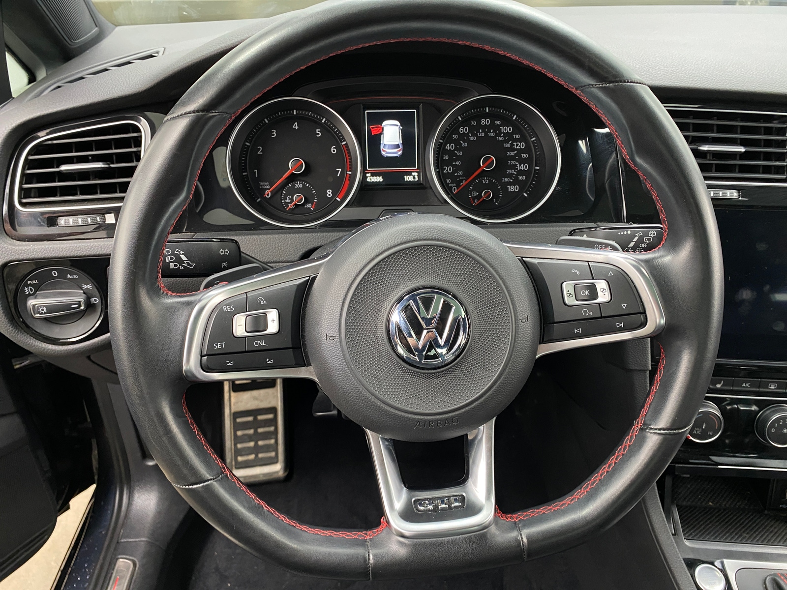 Thumbnail: 2018 Volkswagen Golf - 5