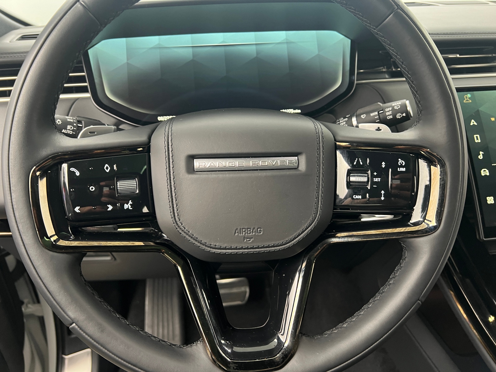 Thumbnail: 2023 Land Rover Range Rover Sport - 4