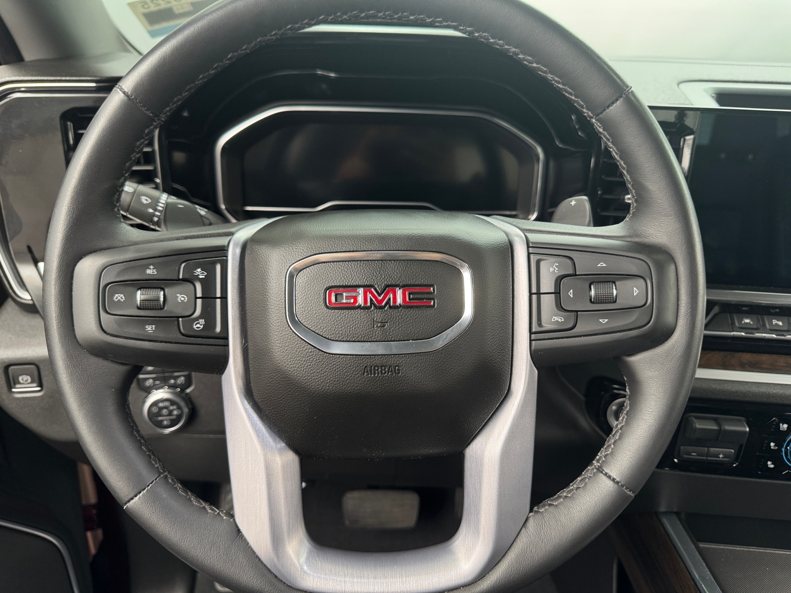 Thumbnail: 2022 GMC Sierra 1500 - 4