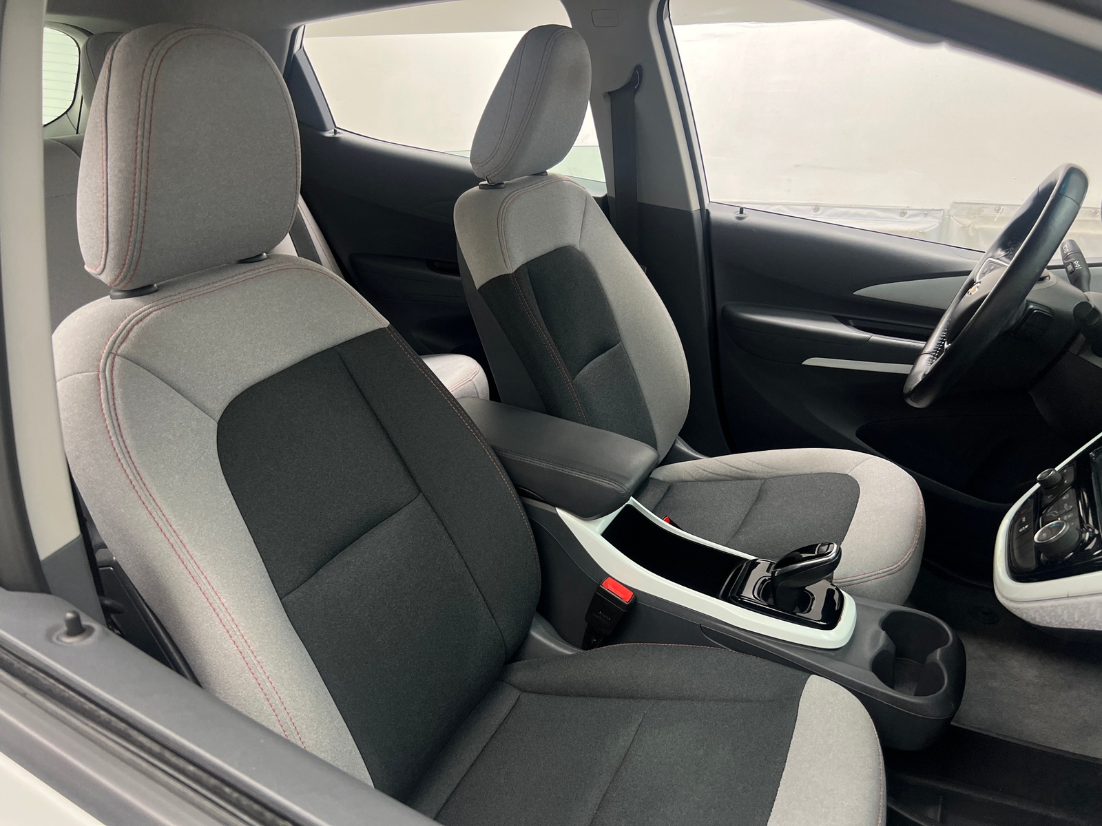 Thumbnail: 2021 Chevrolet Bolt EV - 2