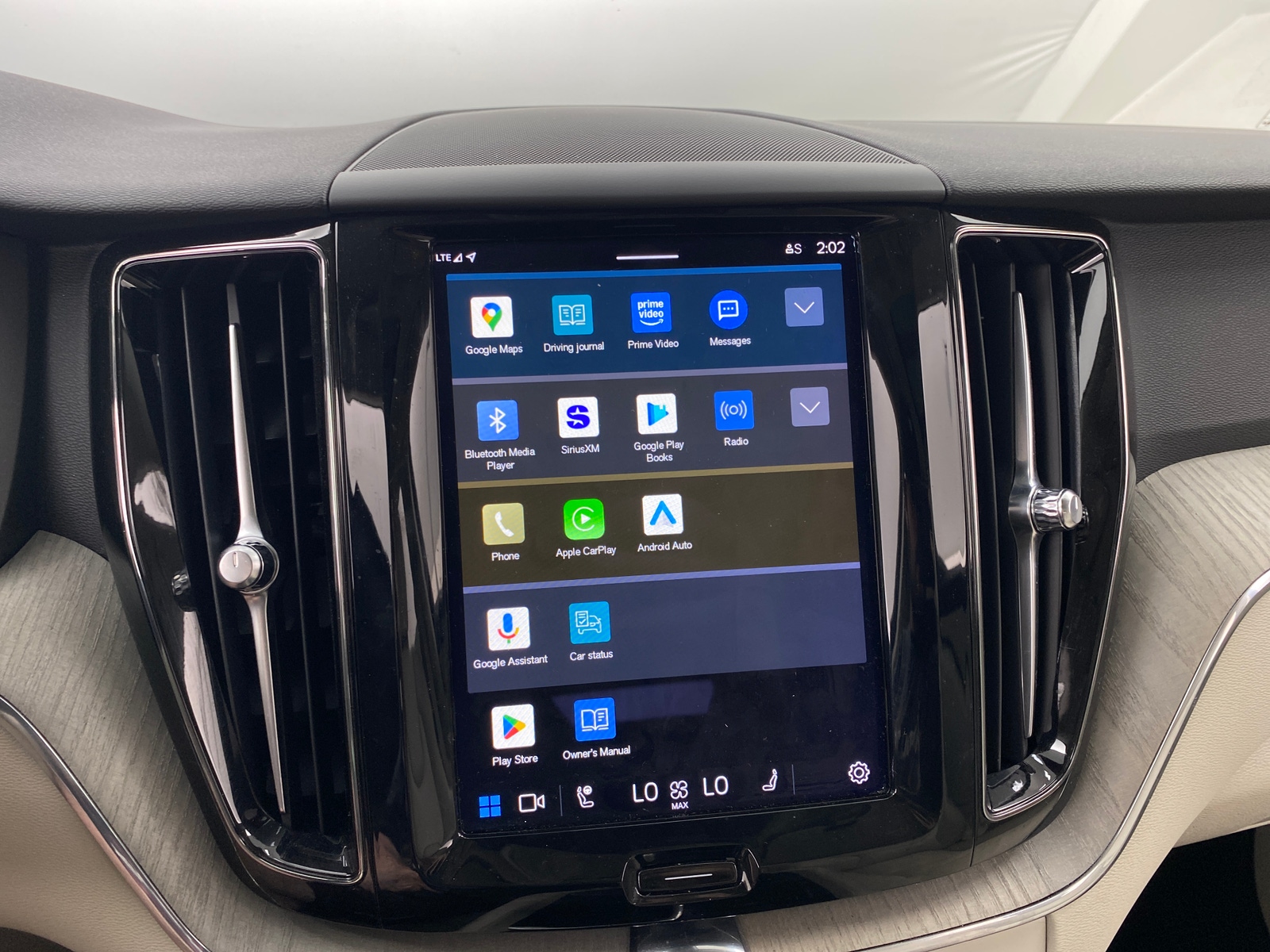 Thumbnail: 2023 Volvo XC60 - 4