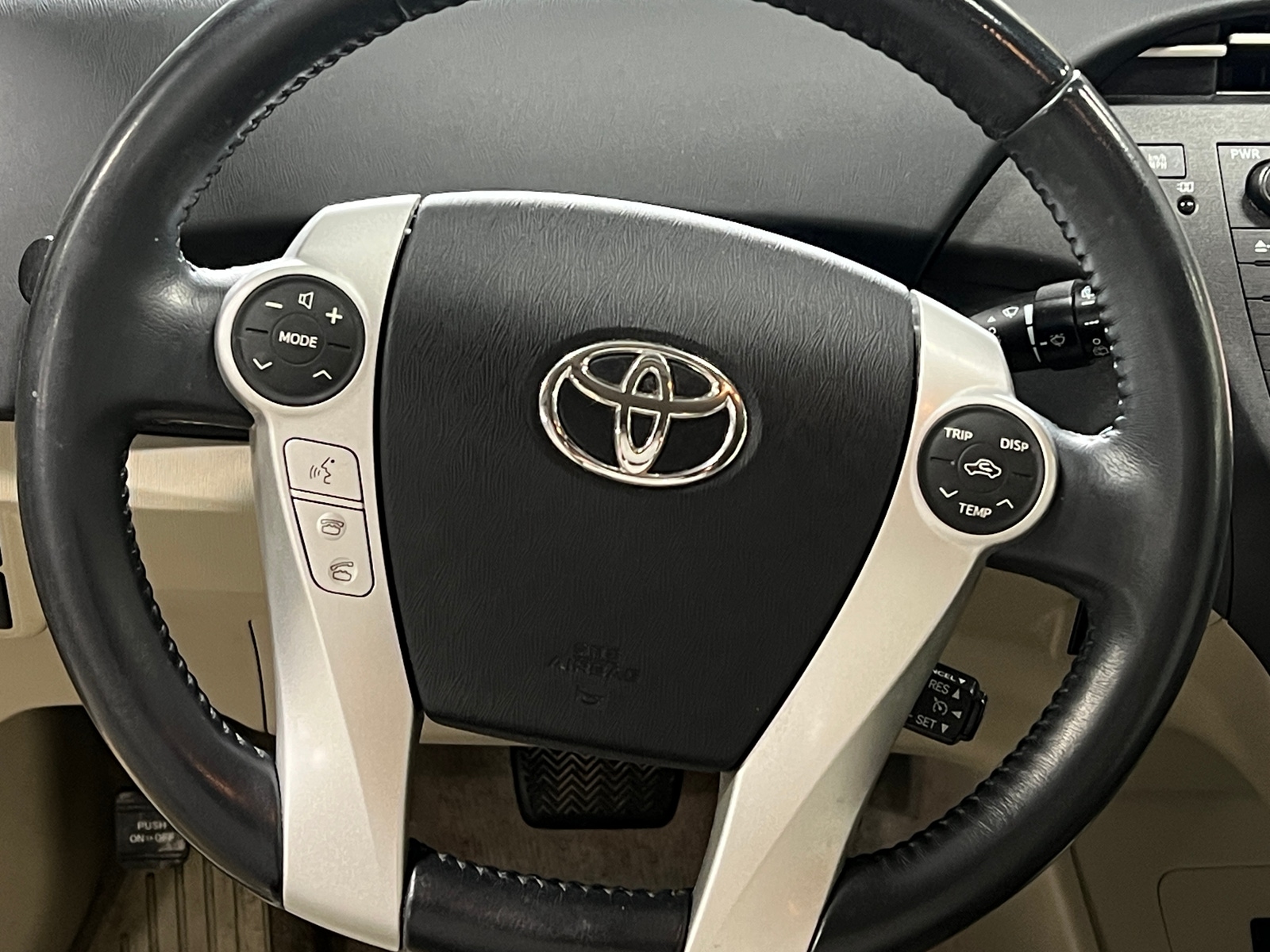 Thumbnail: 2010 Toyota Prius - 4