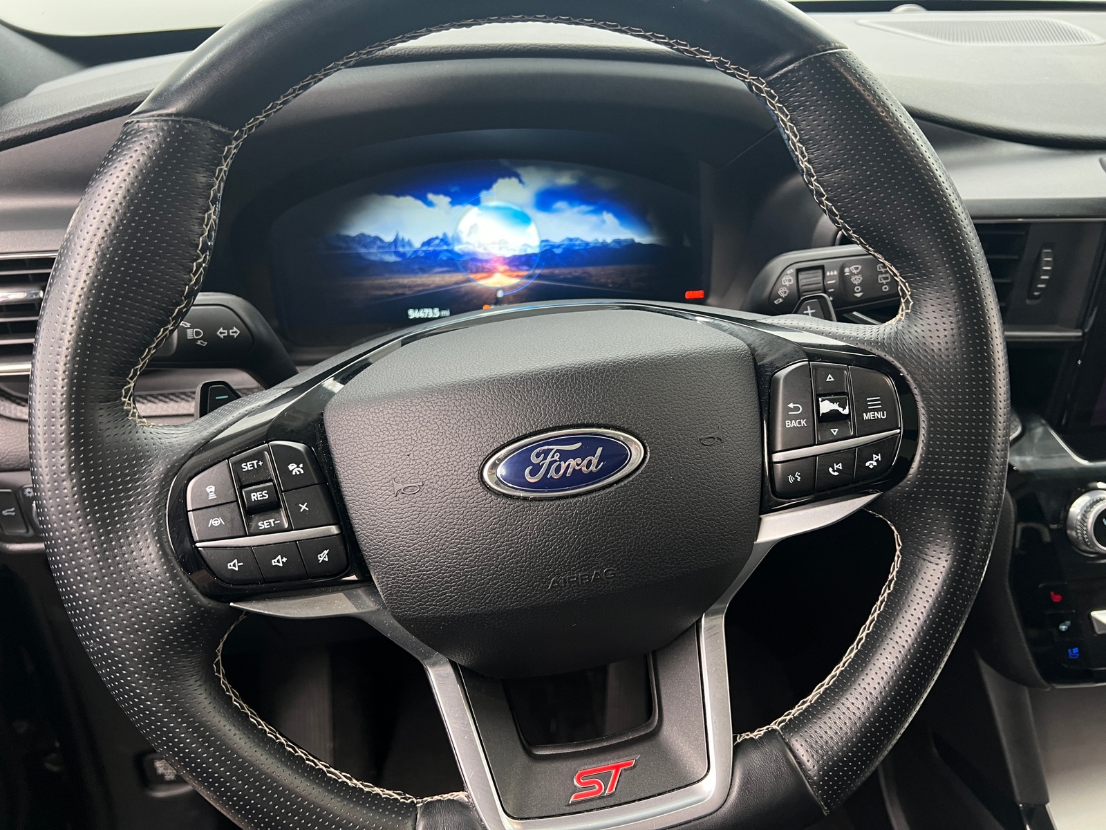 Thumbnail: 2021 Ford Explorer - 4