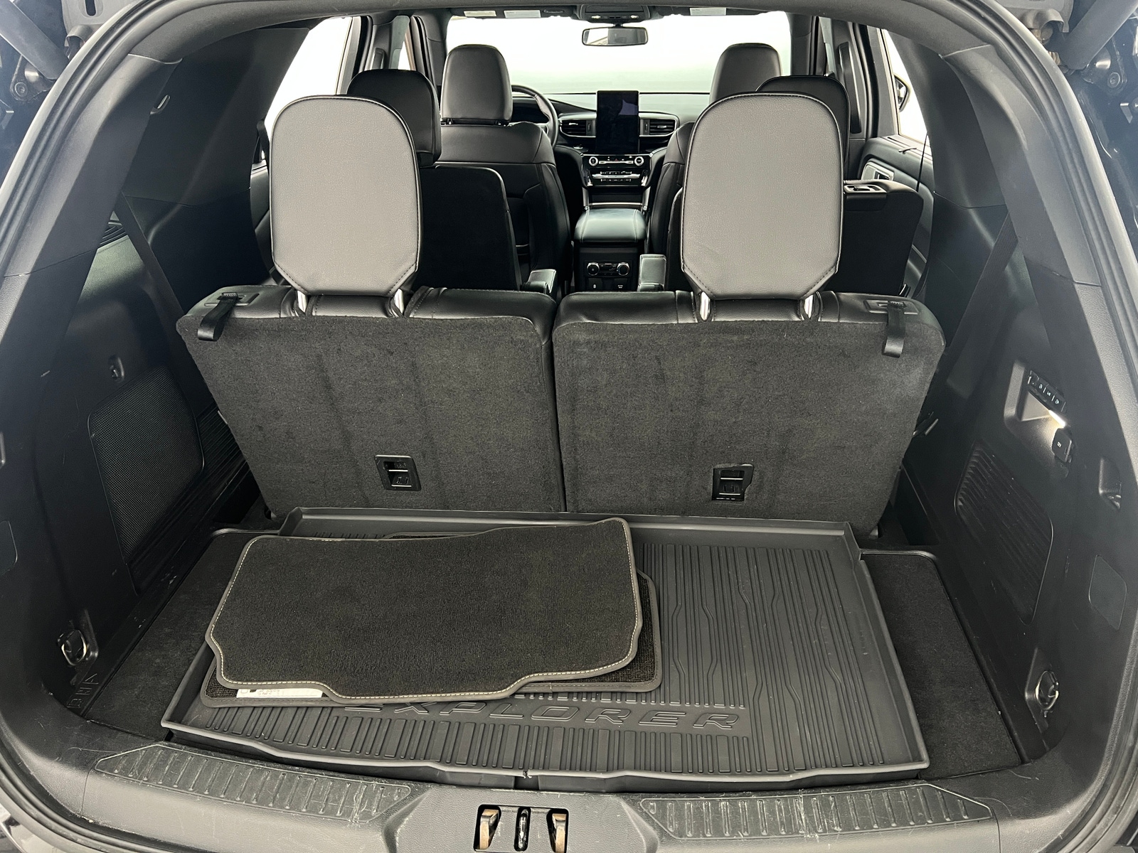 Thumbnail: 2021 Ford Explorer - 6