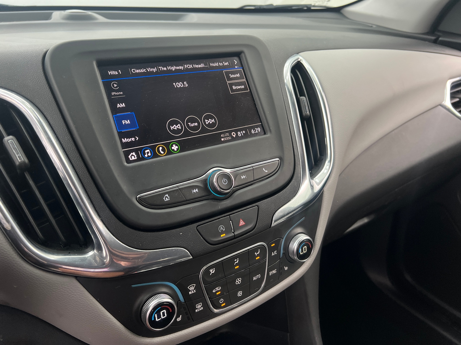 Thumbnail: 2023 Chevrolet Equinox - 4