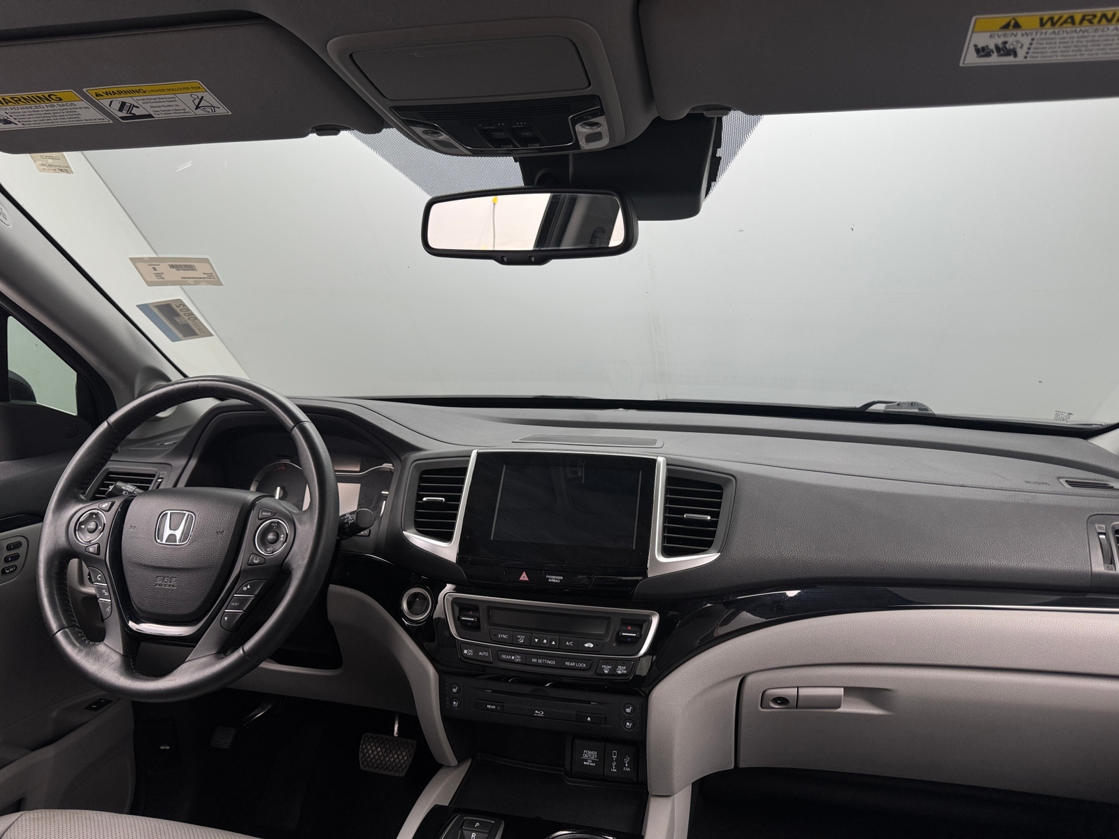 Thumbnail: 2017 Honda Pilot - 2