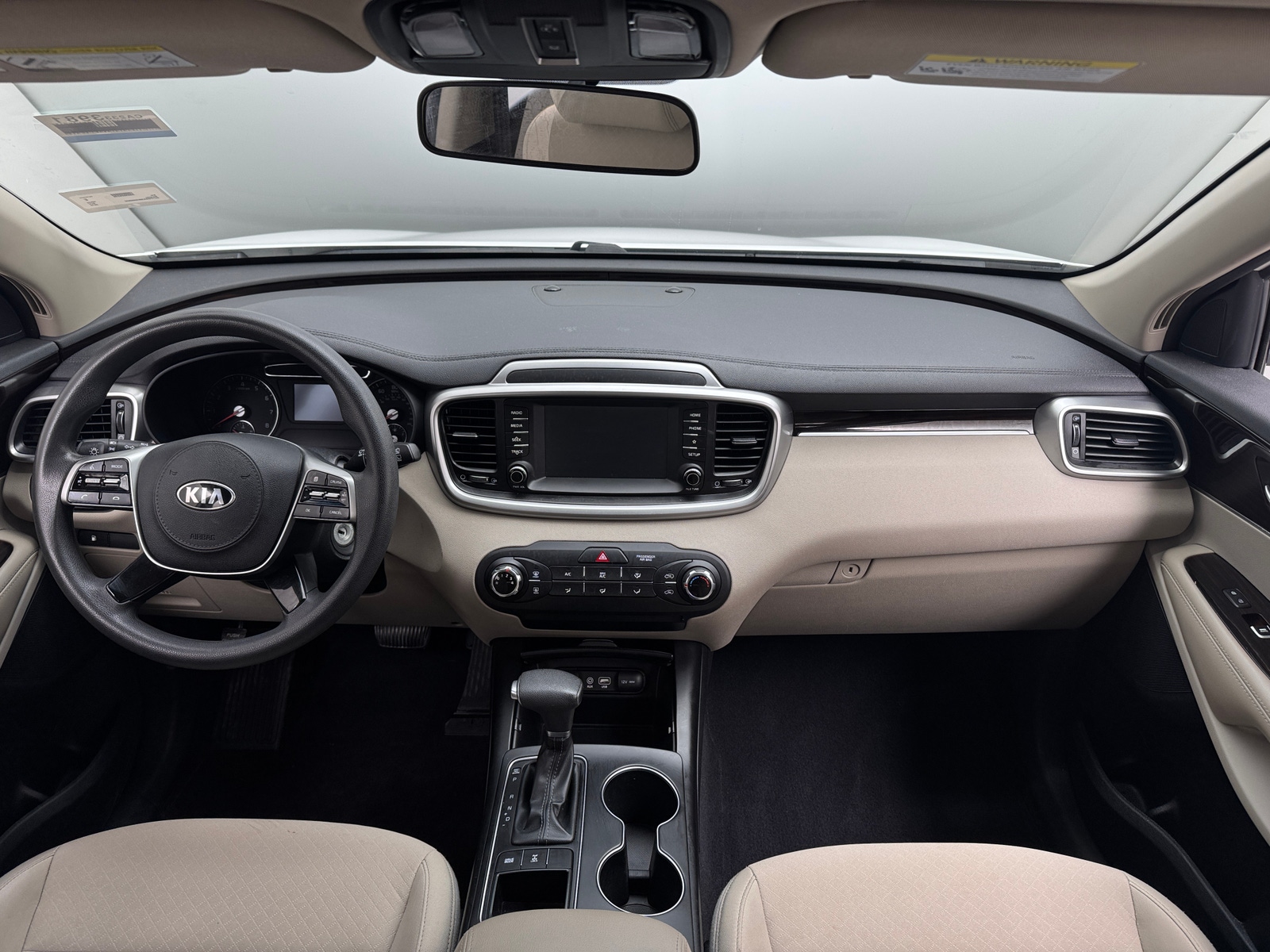 Thumbnail: 2019 Kia Sorento - 3
