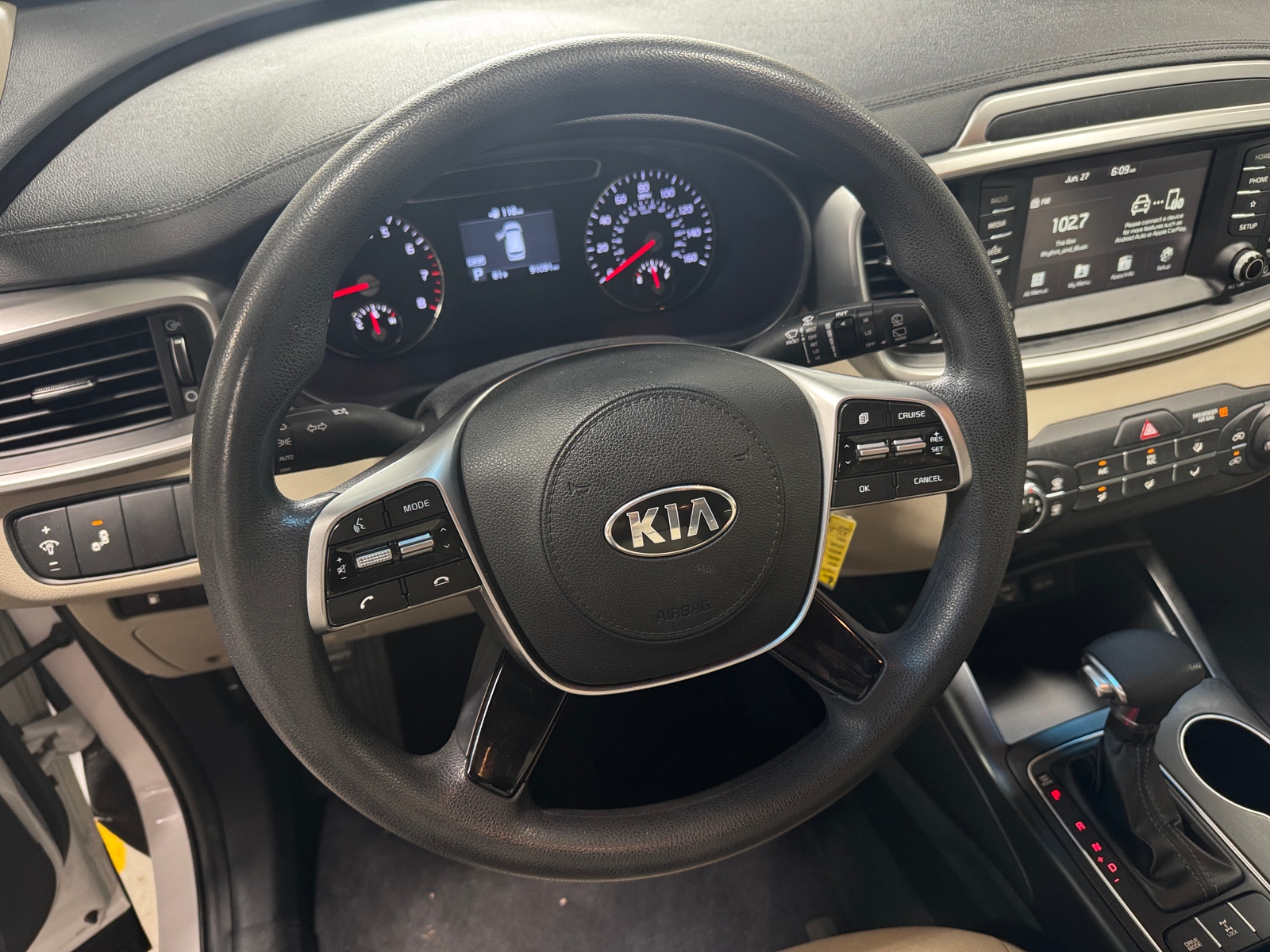 Thumbnail: 2019 Kia Sorento - 5