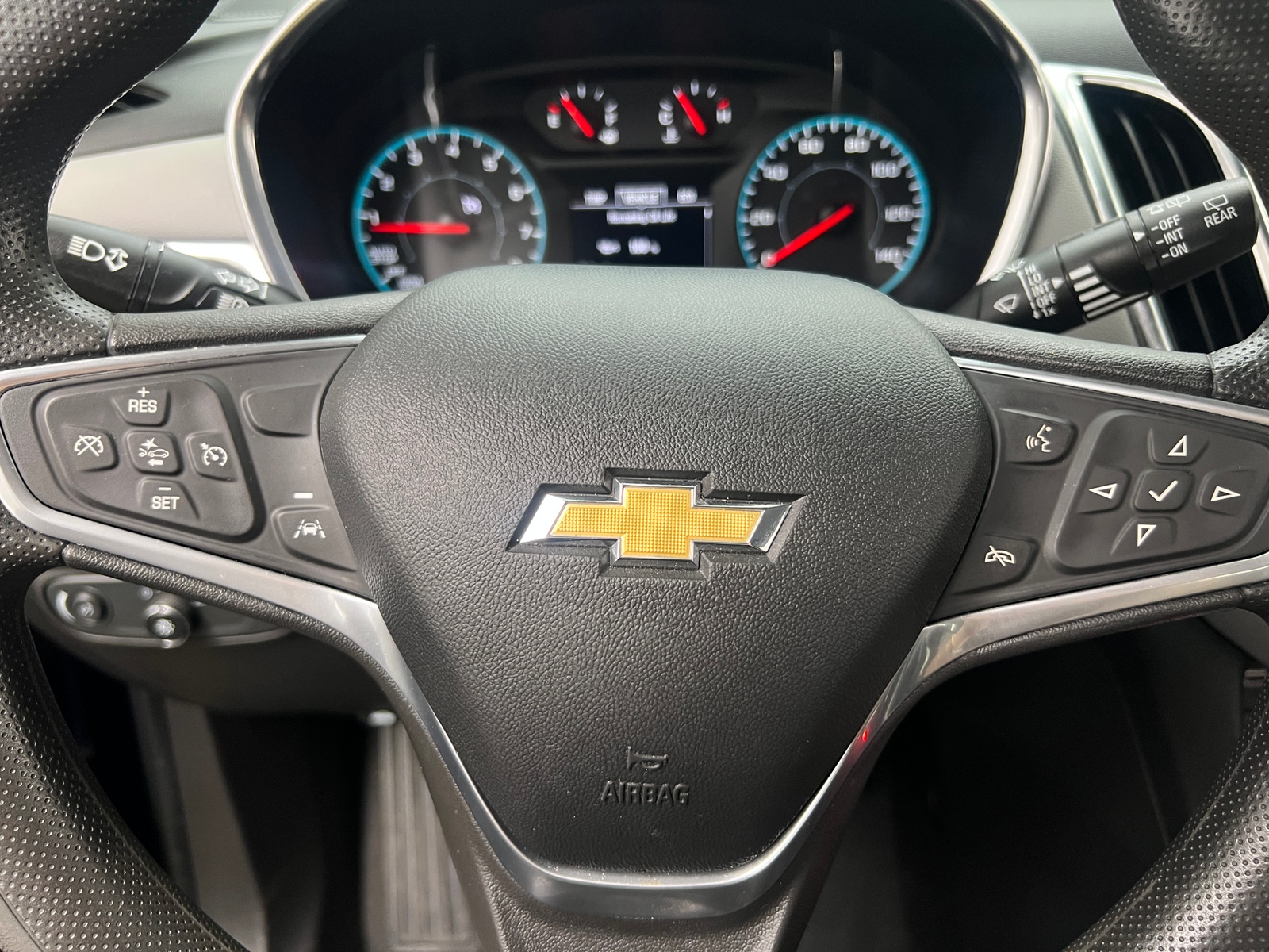 Thumbnail: 2022 Chevrolet Equinox - 5