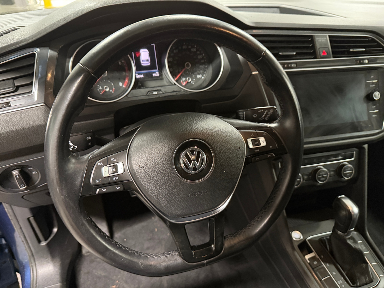 Thumbnail: 2019 Volkswagen Tiguan - 4