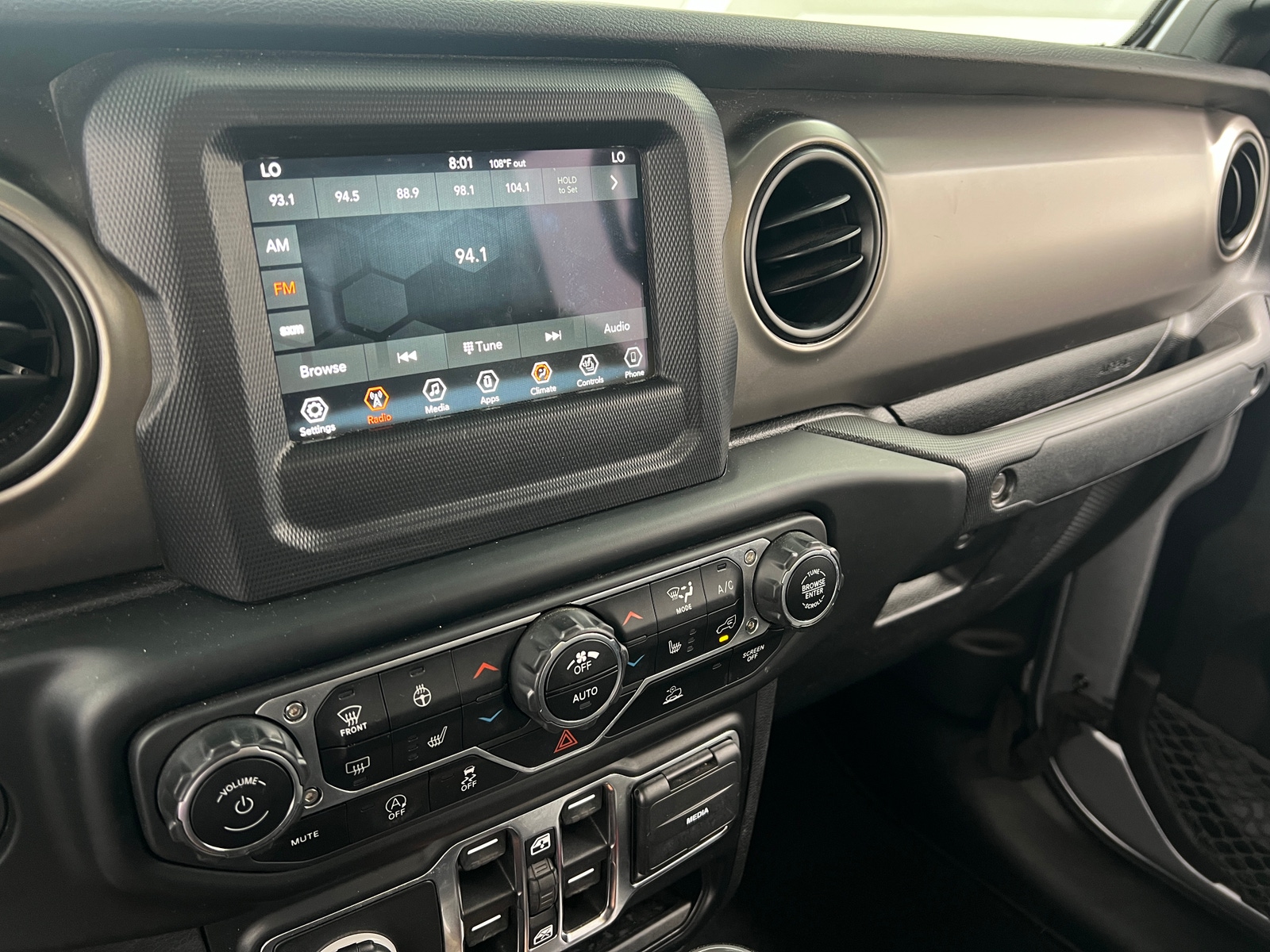 Thumbnail: 2021 Jeep Gladiator - 4