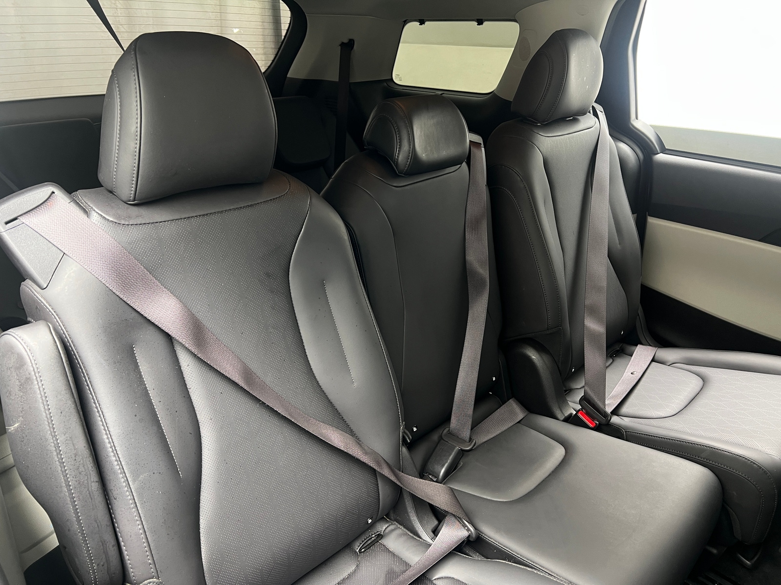 Thumbnail: 2023 Kia Carnival - 5