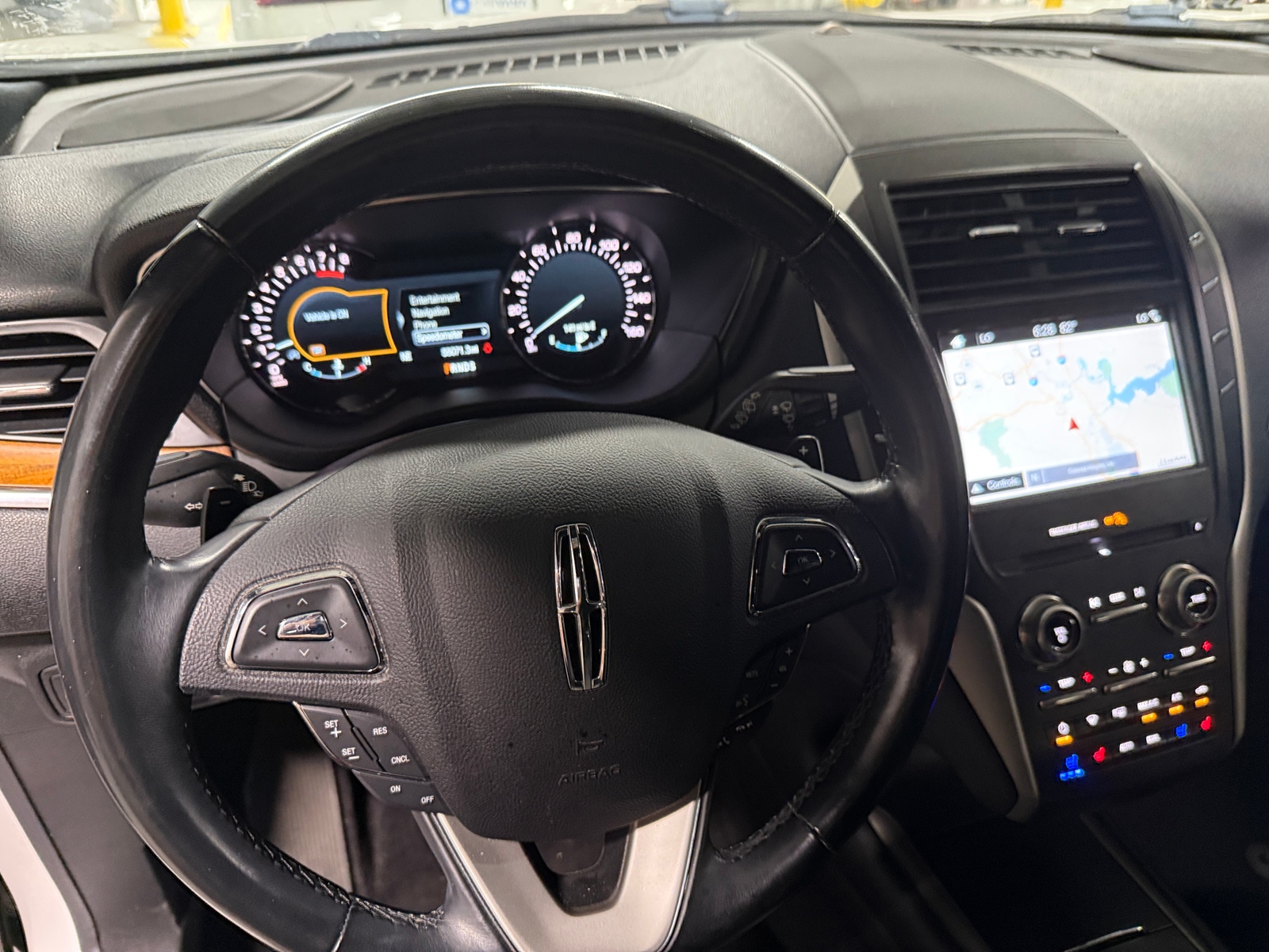 Thumbnail: 2017 Lincoln MKC - 4