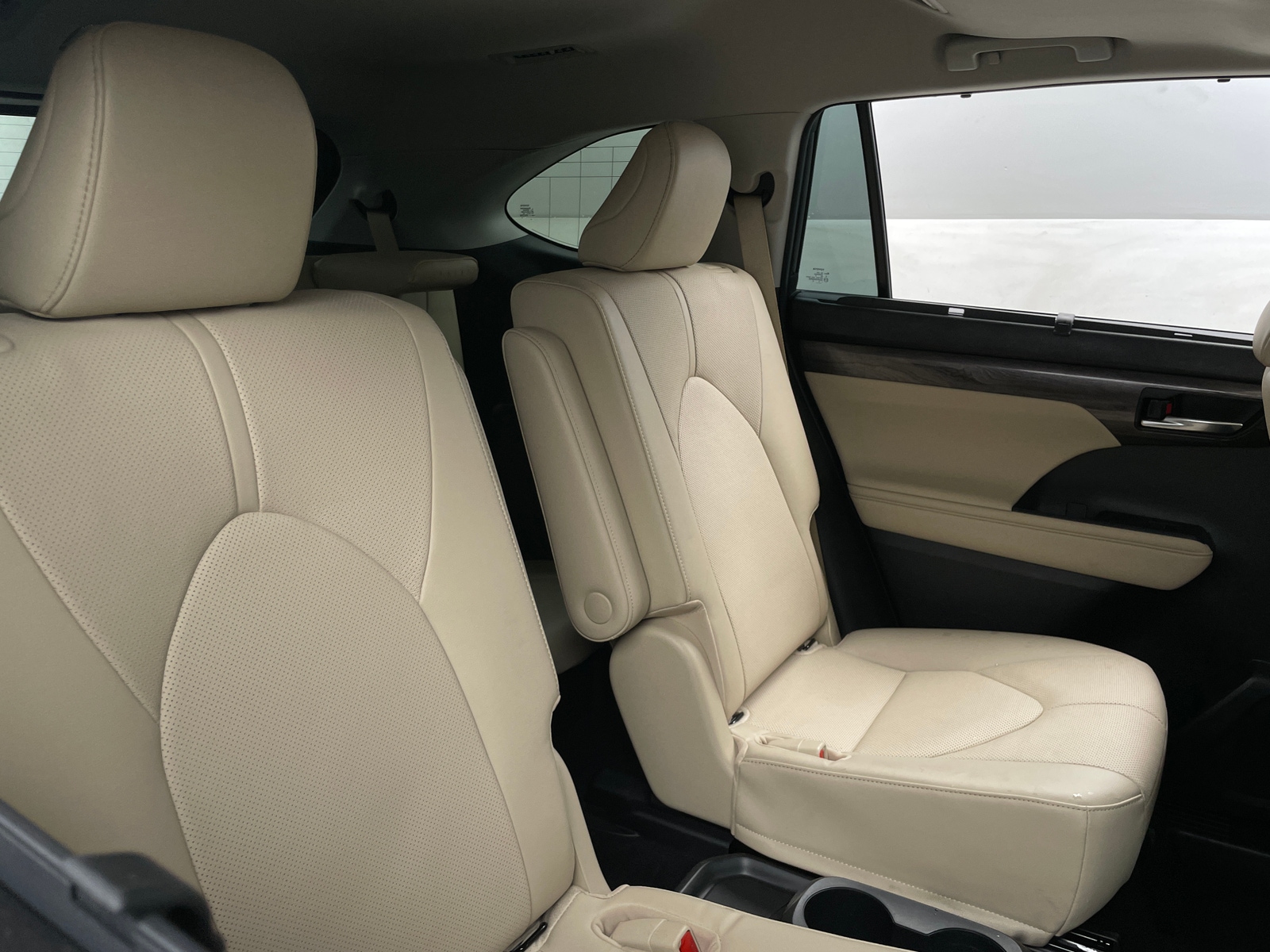 Thumbnail: 2023 Toyota Highlander - 5