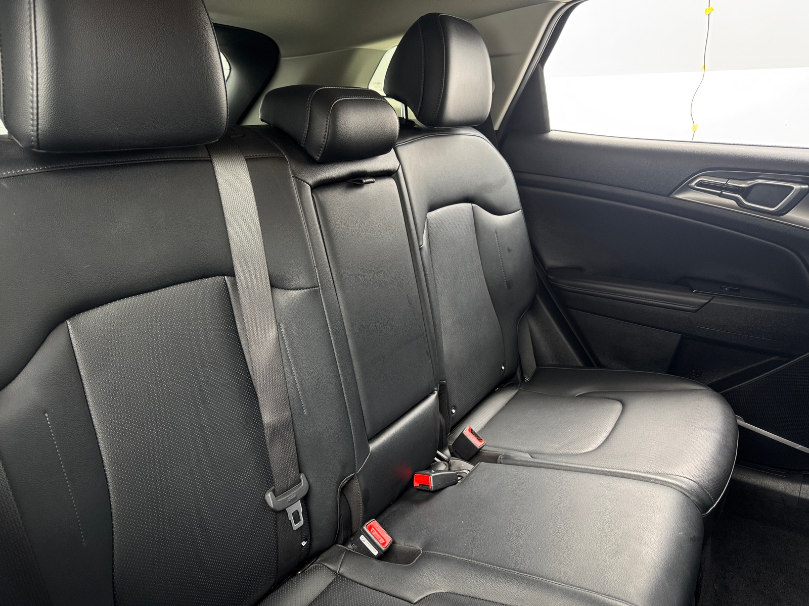 Thumbnail: 2023 Kia Sportage - 5