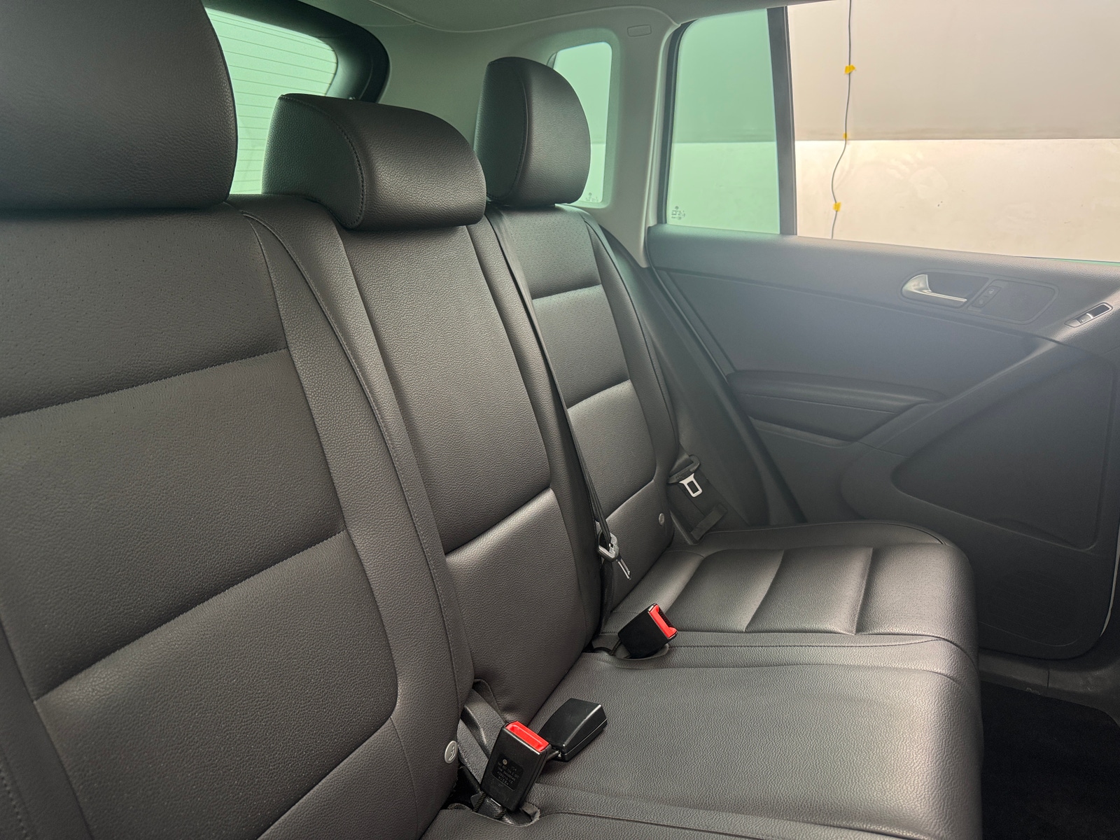 Thumbnail: 2016 Volkswagen Tiguan - 6