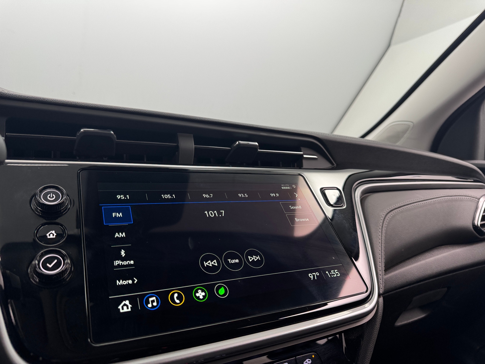 Thumbnail: 2023 Chevrolet Bolt EUV - 4
