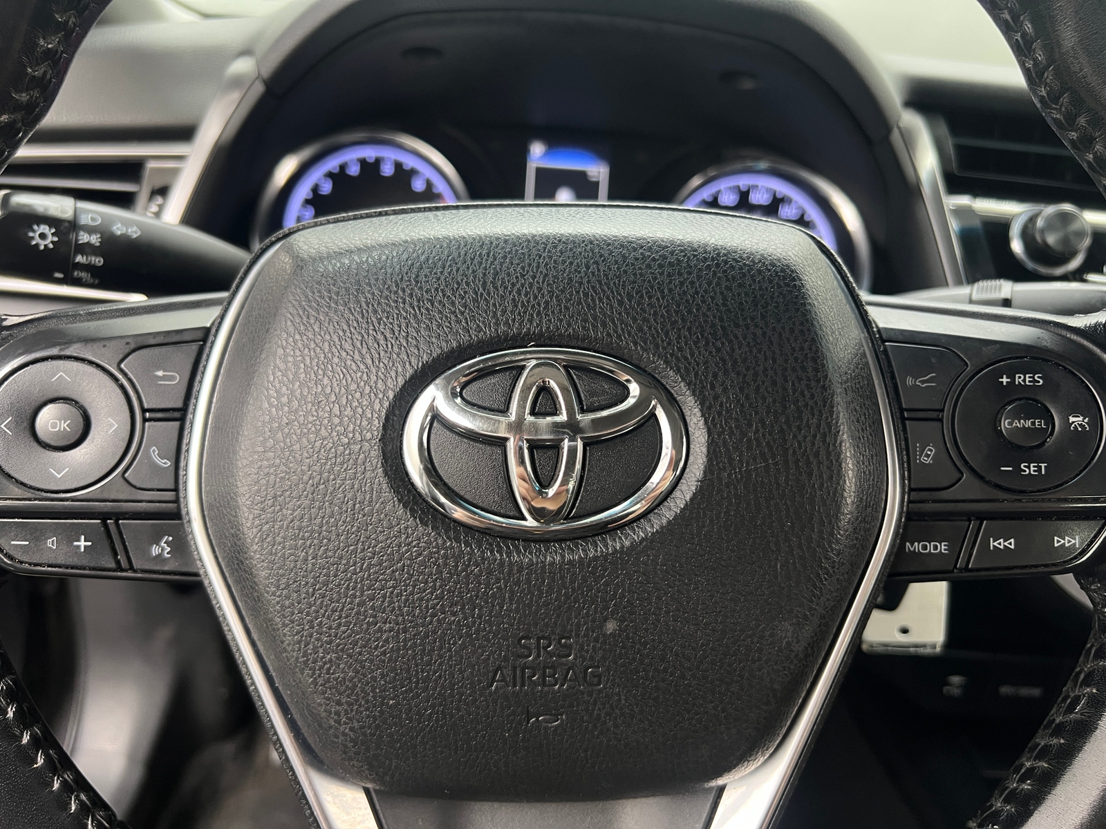 Thumbnail: 2019 Toyota Camry - 4