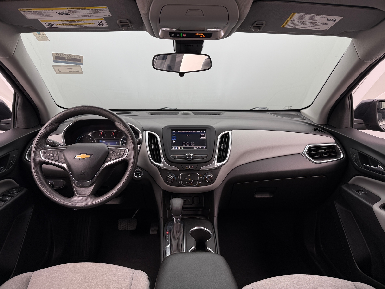 Thumbnail: 2022 Chevrolet Equinox - 3