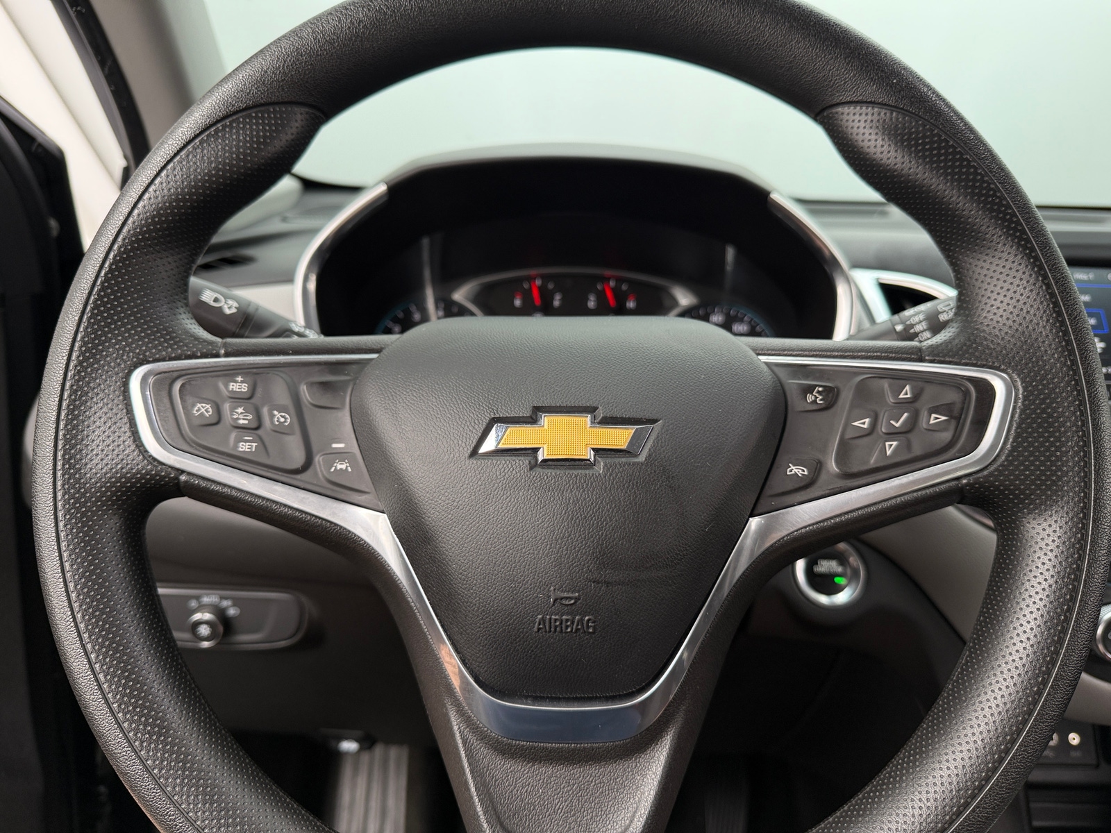 Thumbnail: 2022 Chevrolet Equinox - 5