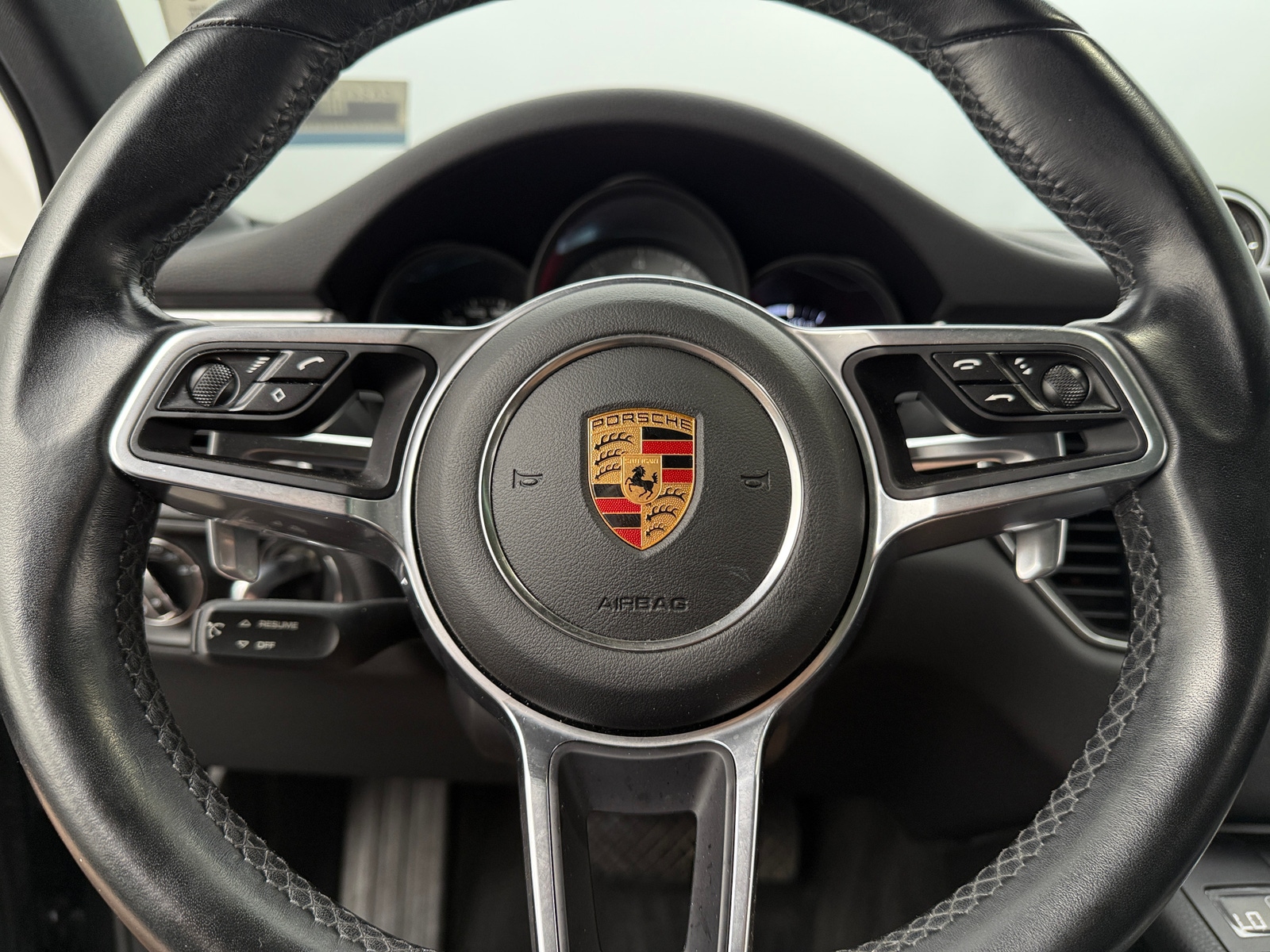 Thumbnail: 2017 Porsche Macan - 4
